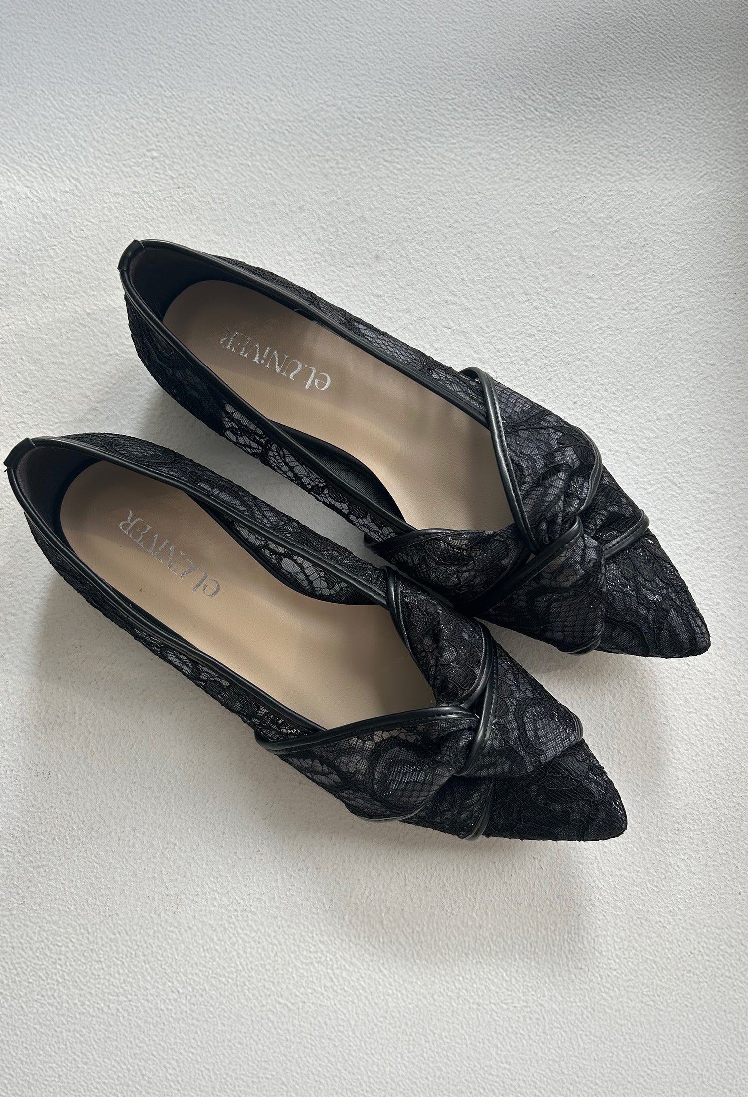 1100 Lace Flat Shoes