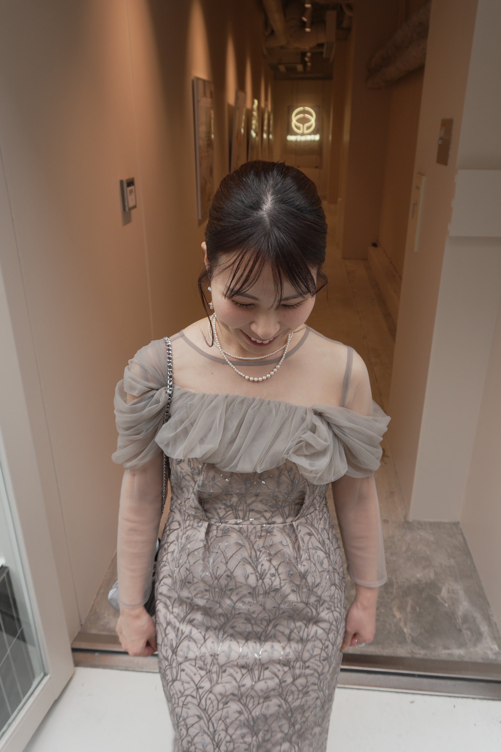 159cm/骨格ウェーブ　Mサイズ/ベージュ着用