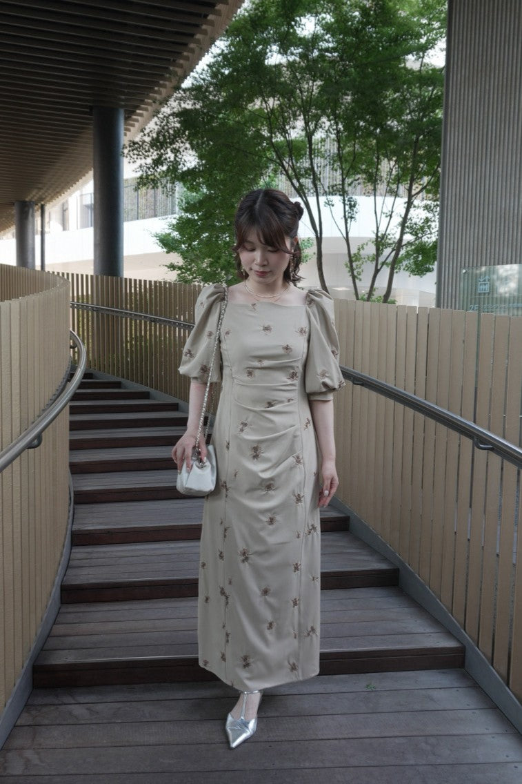 153cm/骨格ストレート　Sサイズ/ベージュ着用