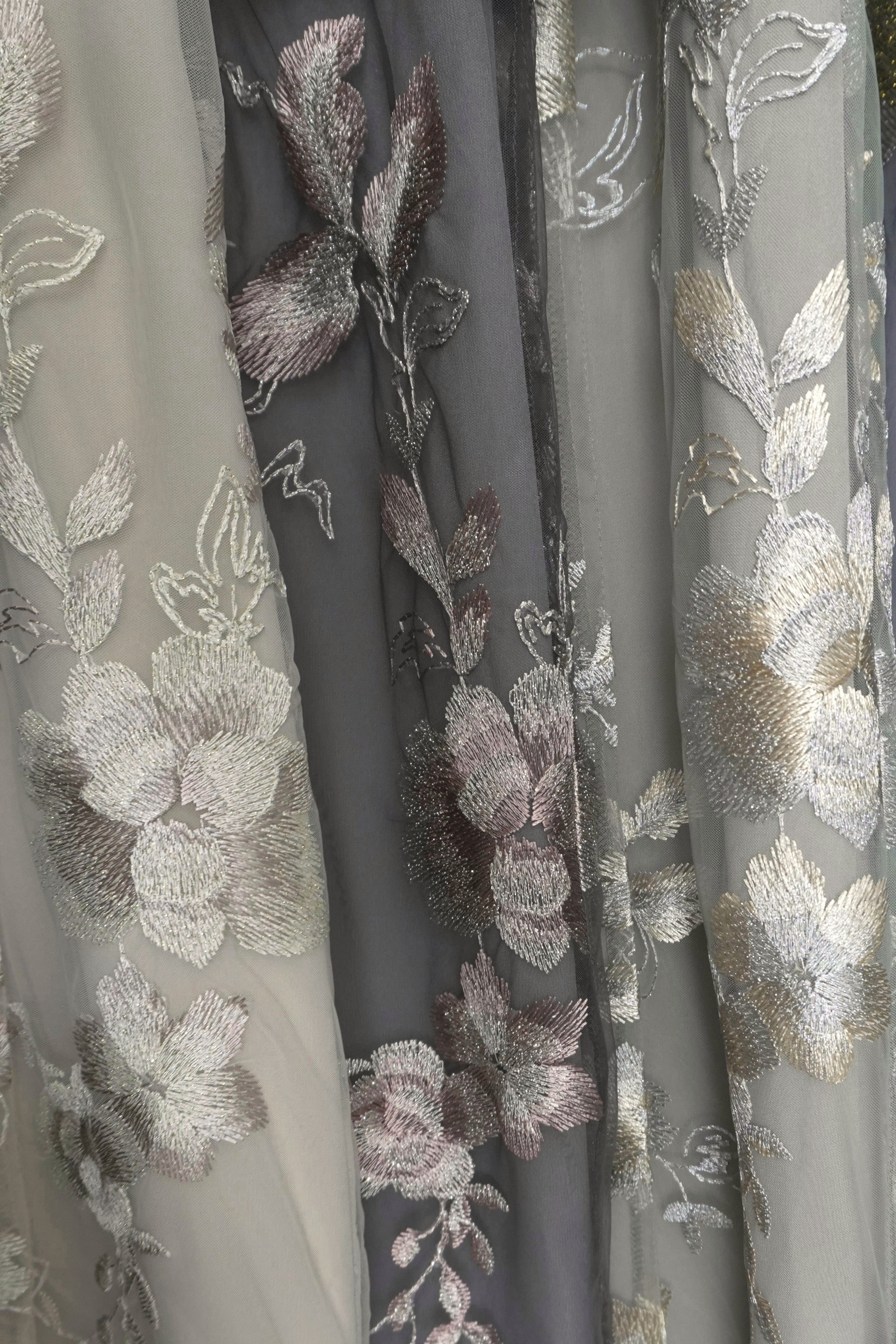 1112 Blooming flower dress