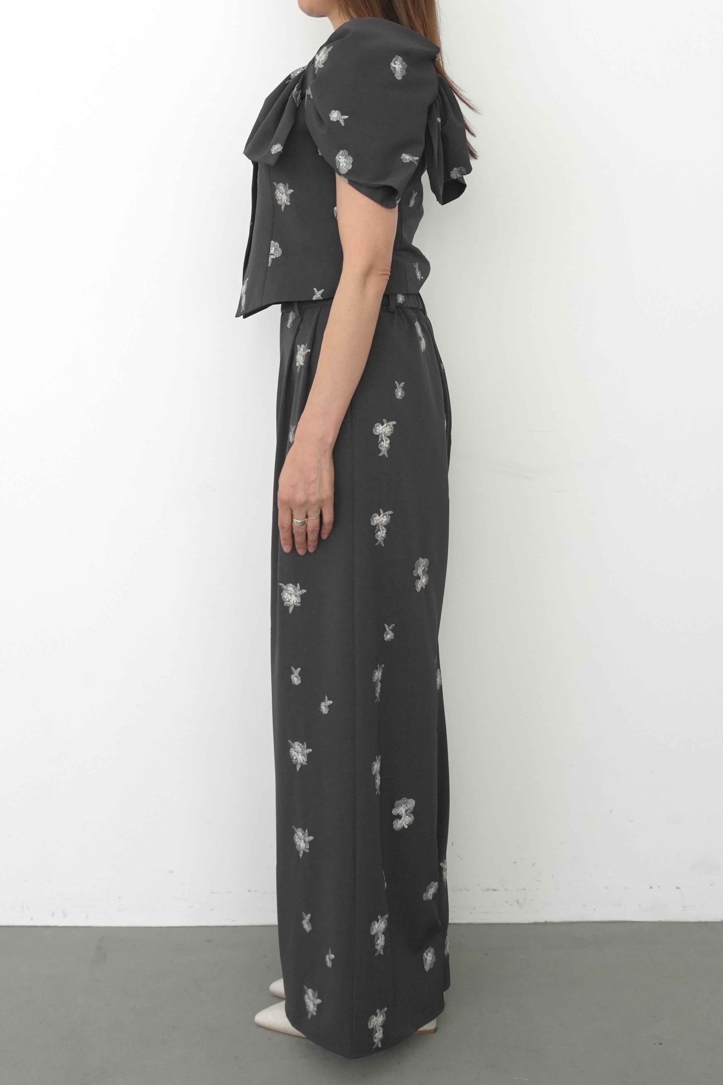 model:164cm size:M color:チャコール