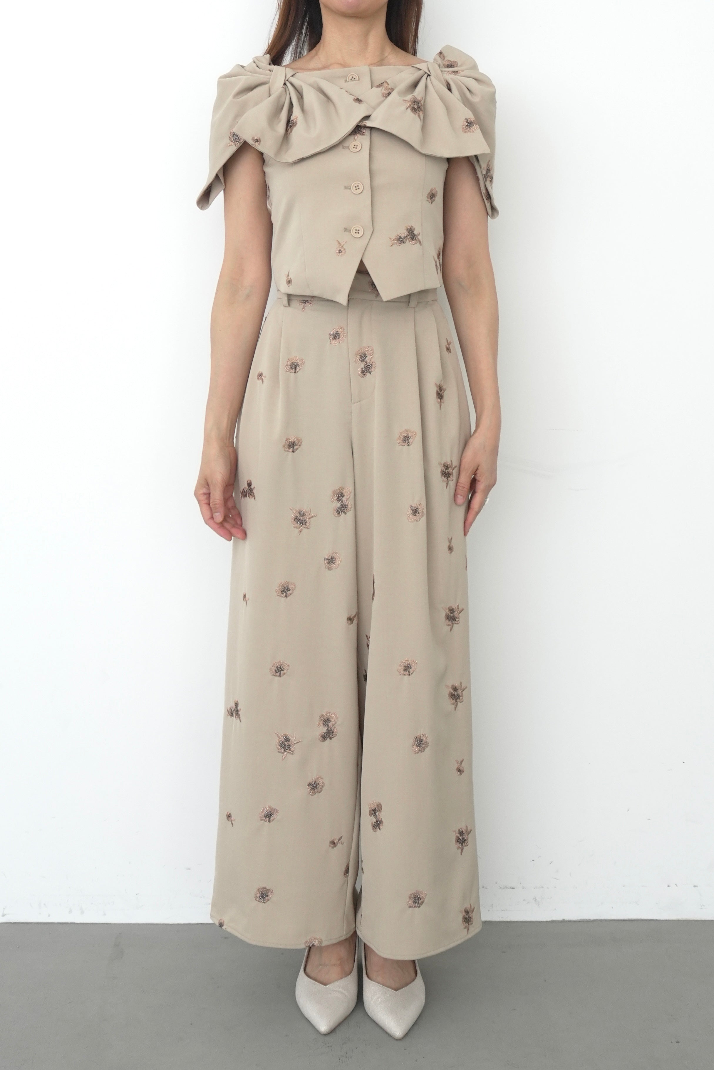 model:164cm size:S color:ベージュ