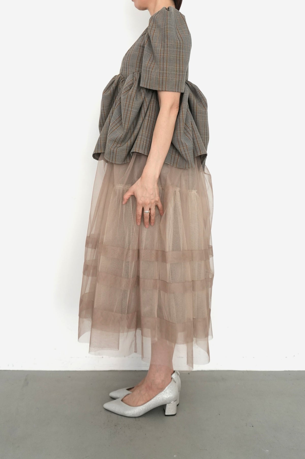 model:164cm size:S color:ベージュ