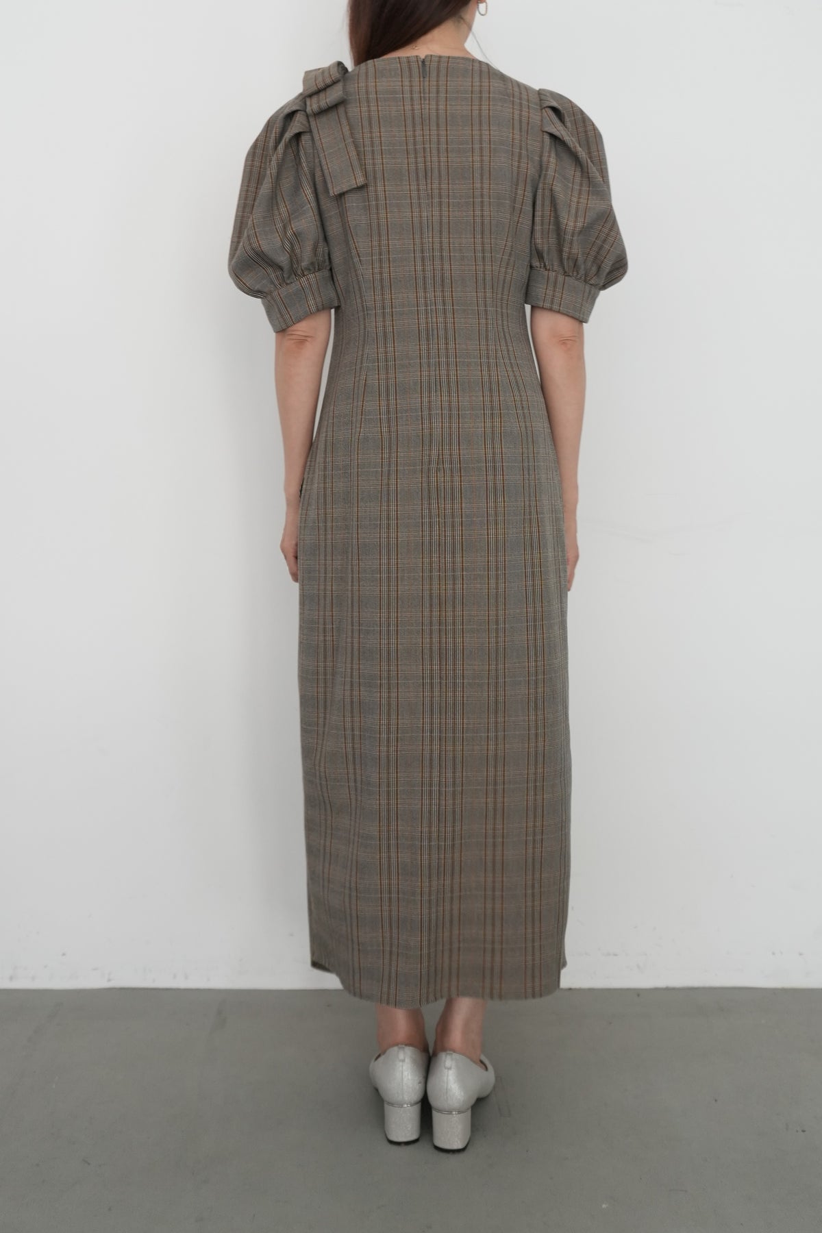 model:164cm size:L color:ベージュ