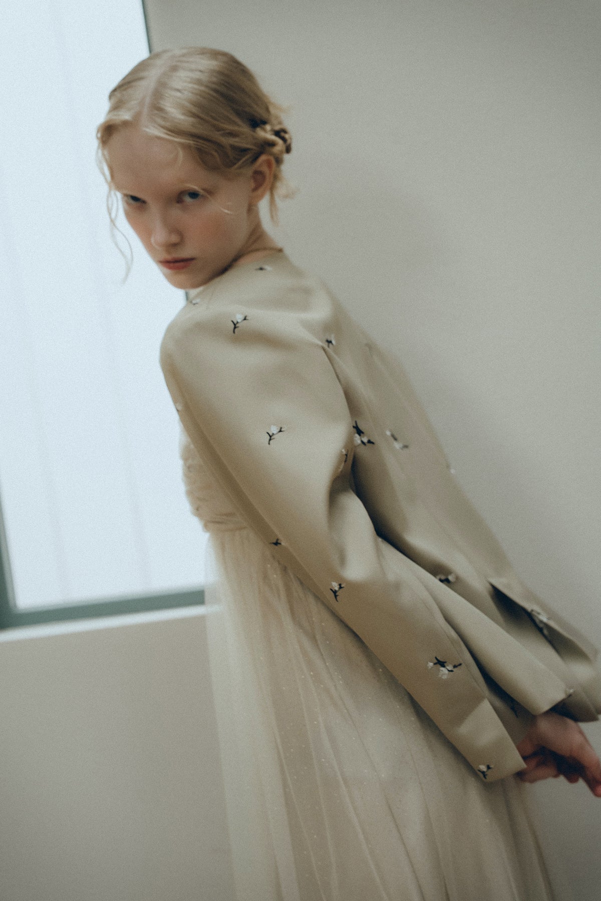 model:173cm size:モデルサイズ color:ベージュ