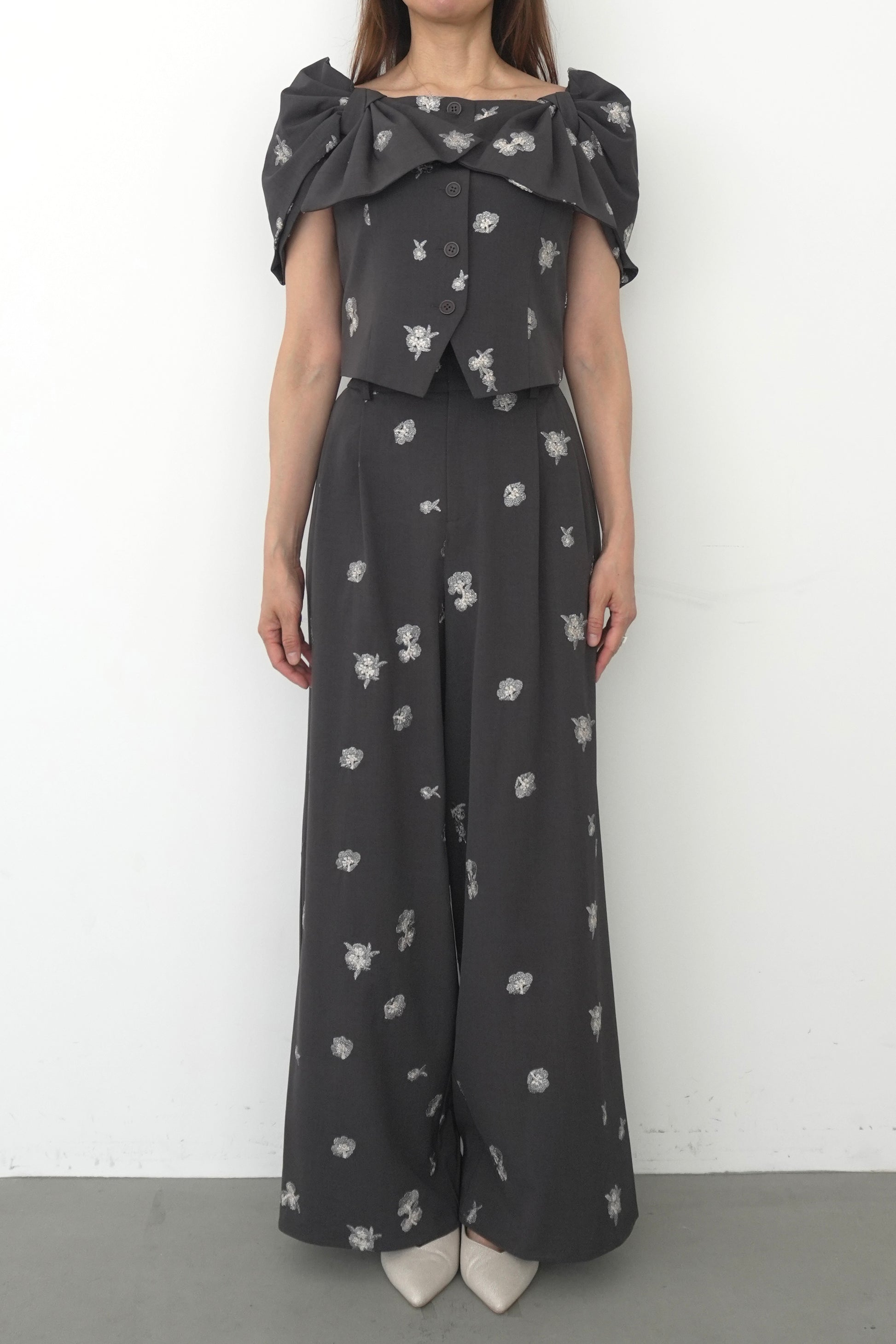 model:164cm size:M color:チャコール
