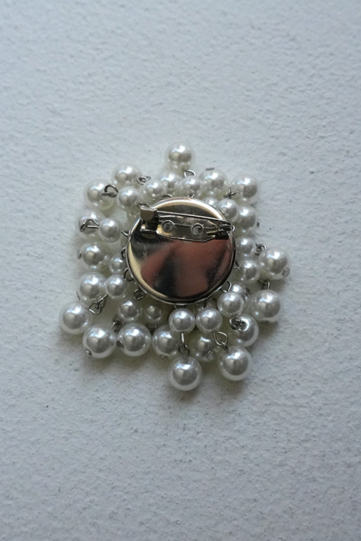 940 Dot brooch
