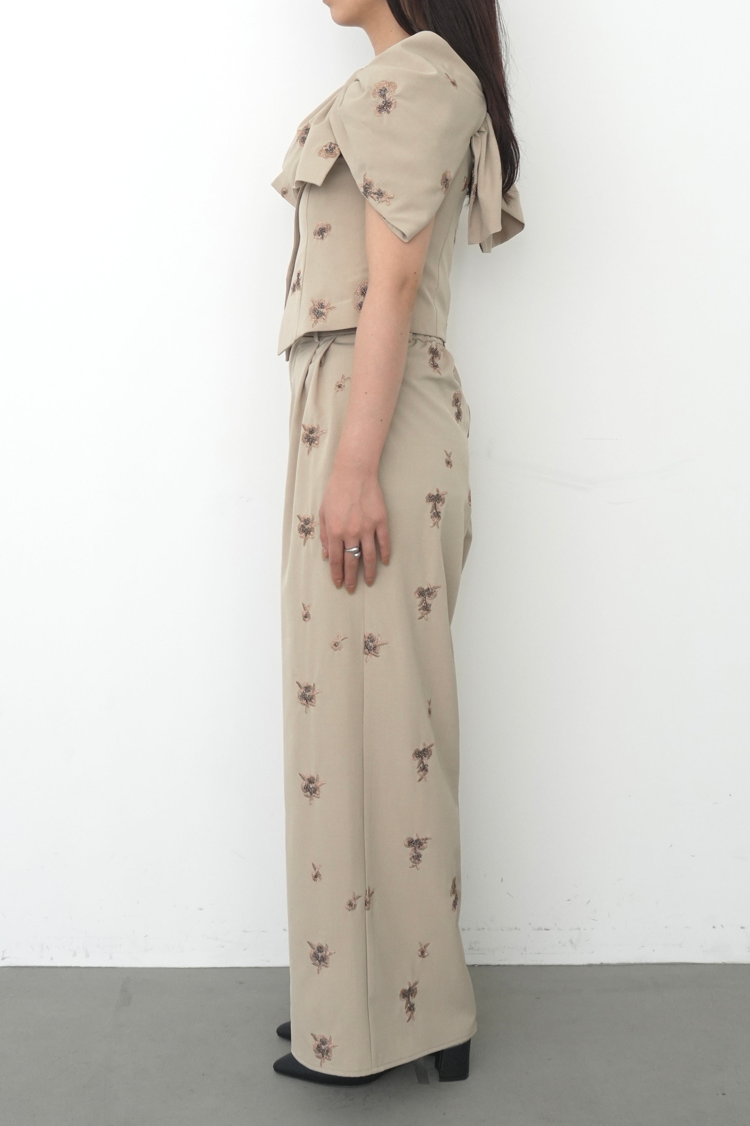 model:159cm size:S color:ベージュ