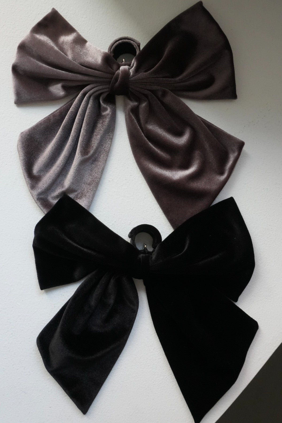 1021 Velour ribbon hair hook