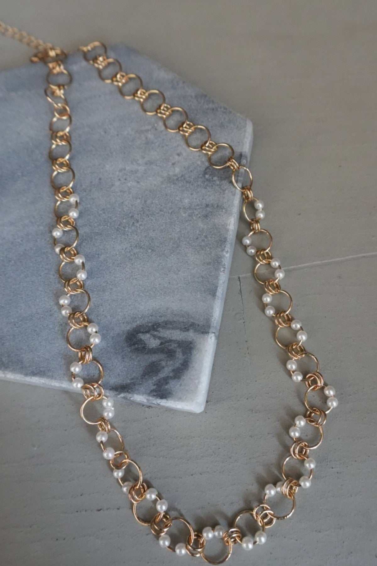 1024 Orbit pearl chain necklace