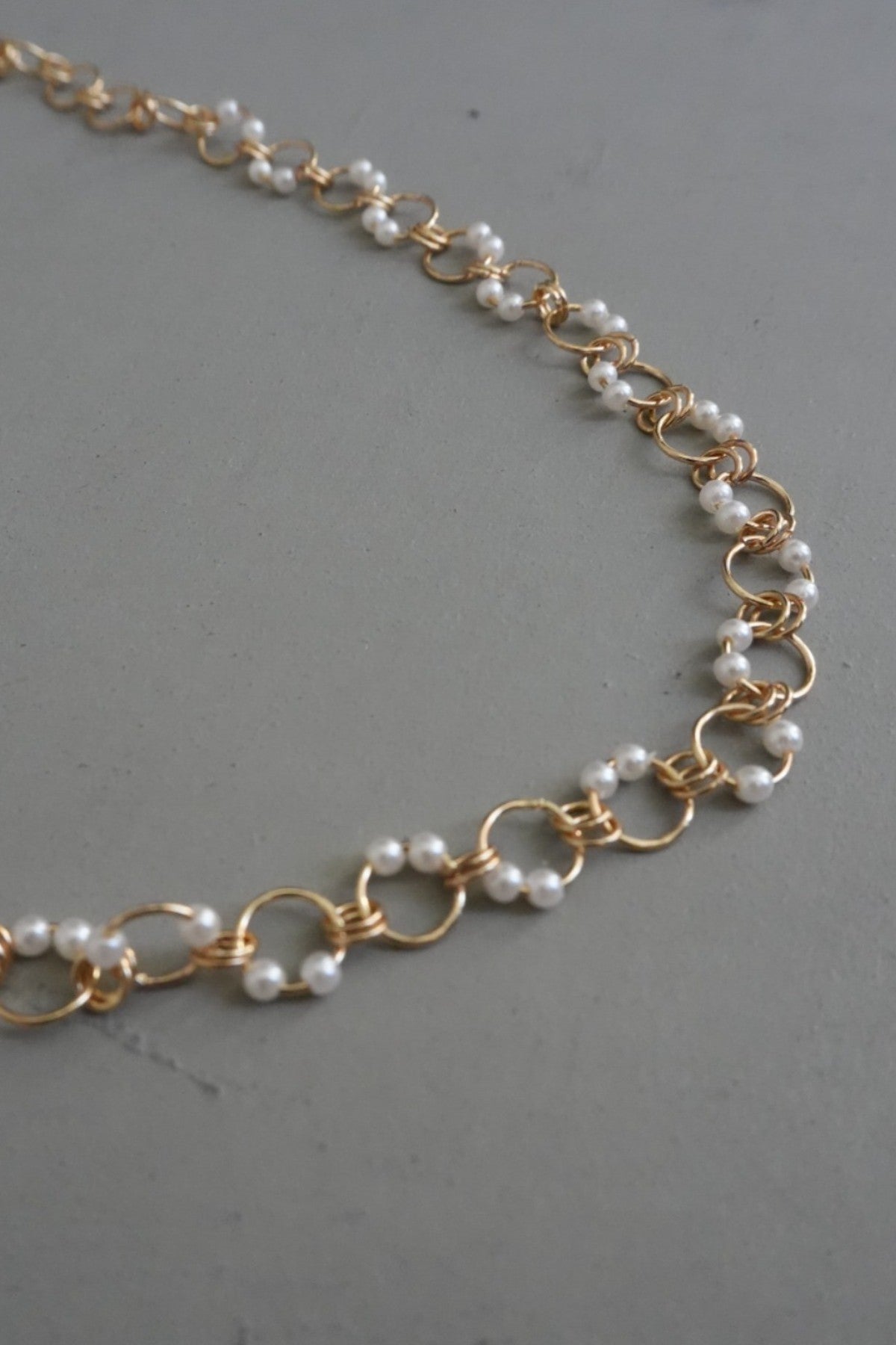 1024 Orbit pearl chain necklace