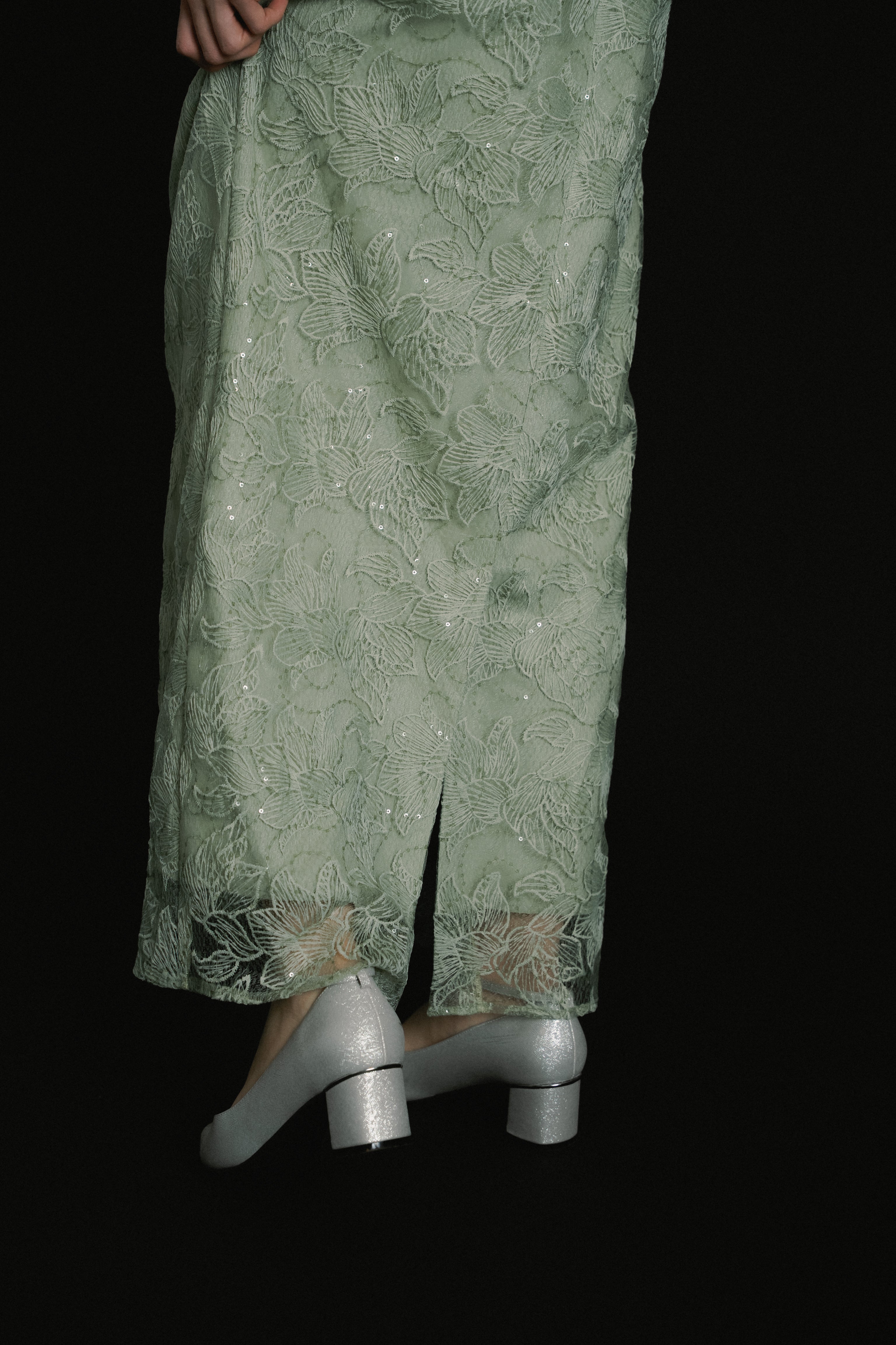 1058 Luce lace dress