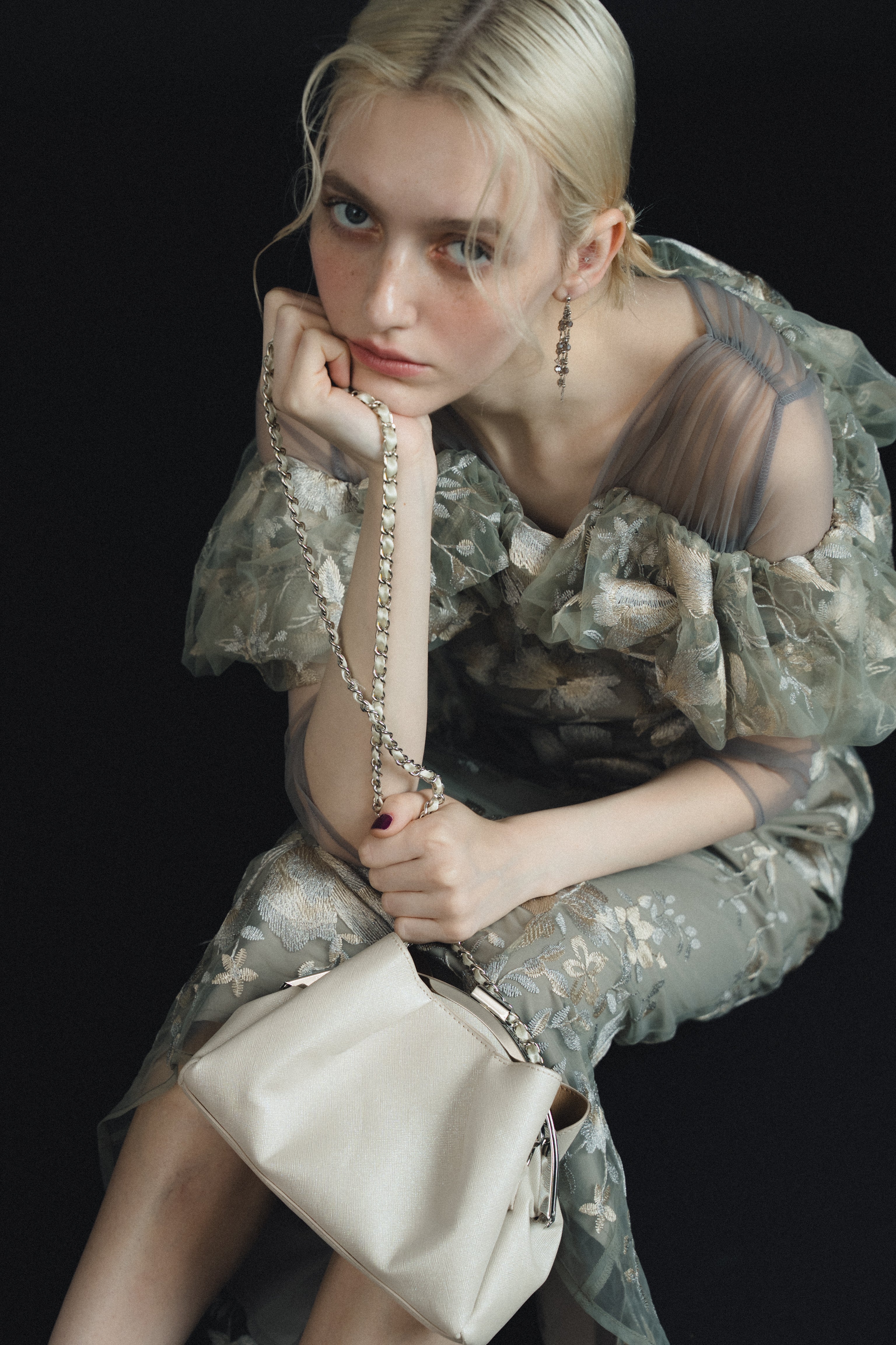 1053 Drape Bag