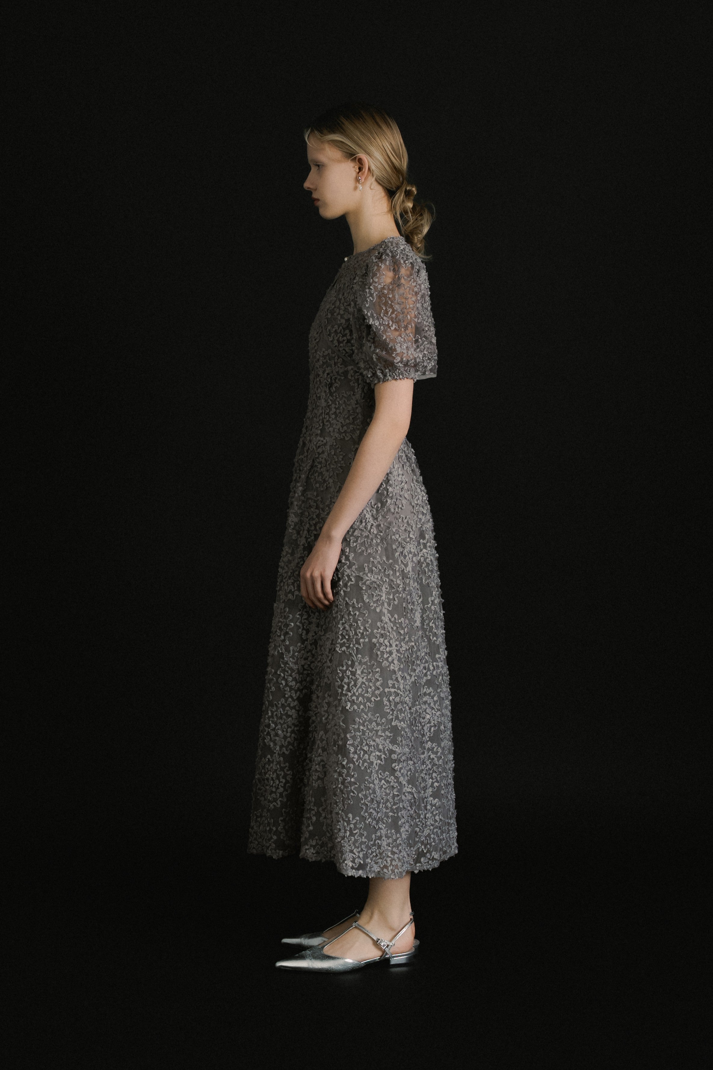 1056 Bloom noir dress