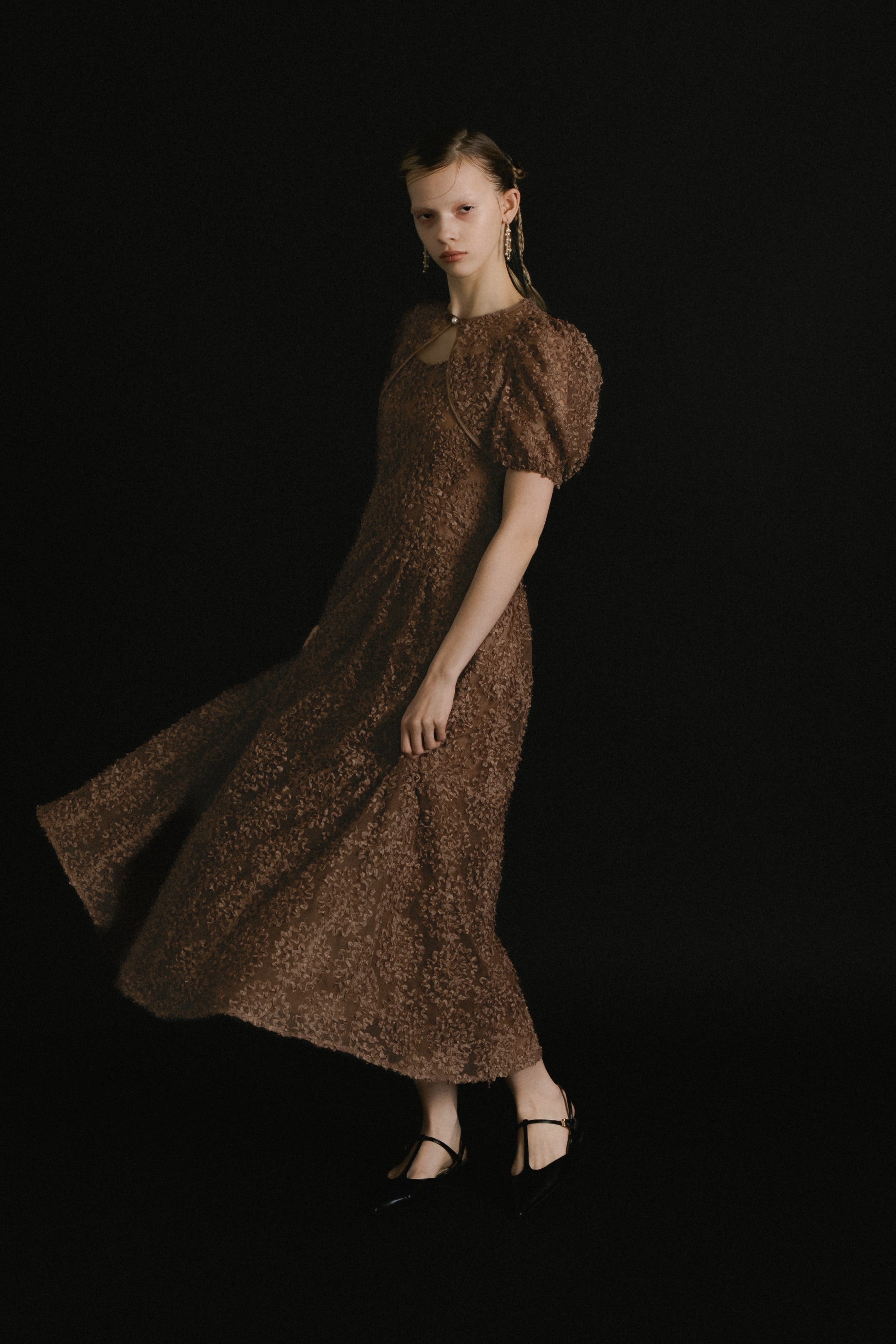 et.UNiVER │1056 Bloom noir dress – et.UNiVER │ 公式オンラインストア