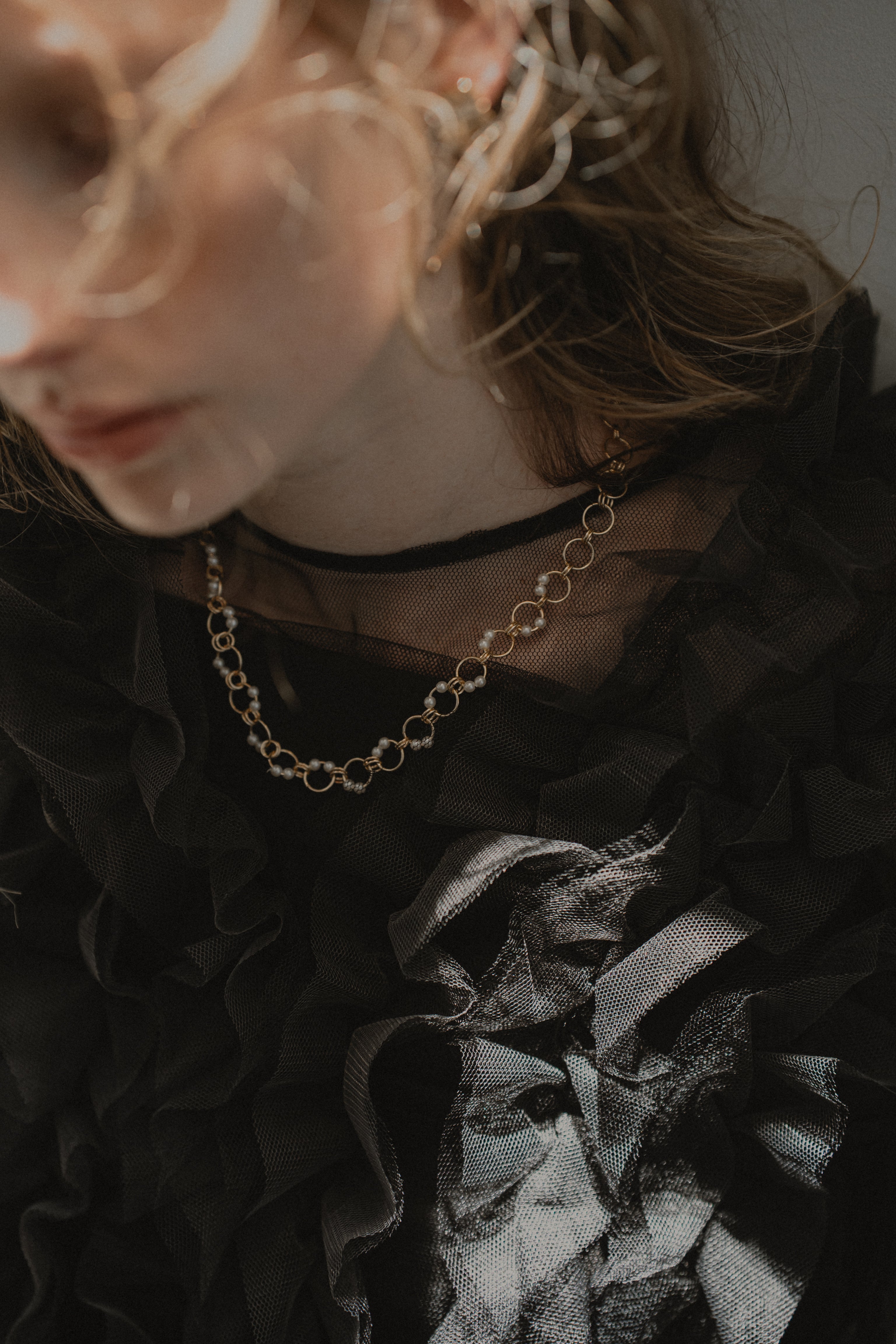 1024 Orbit pearl chain necklace