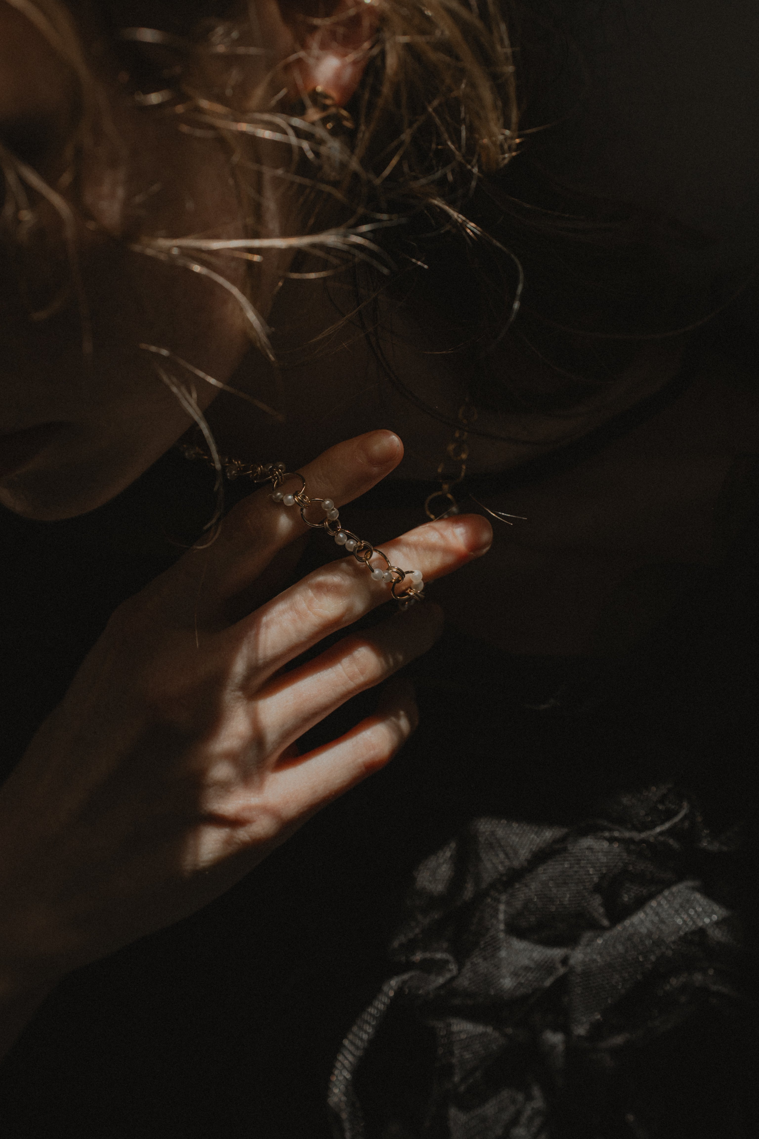 1024 Orbit pearl chain necklace