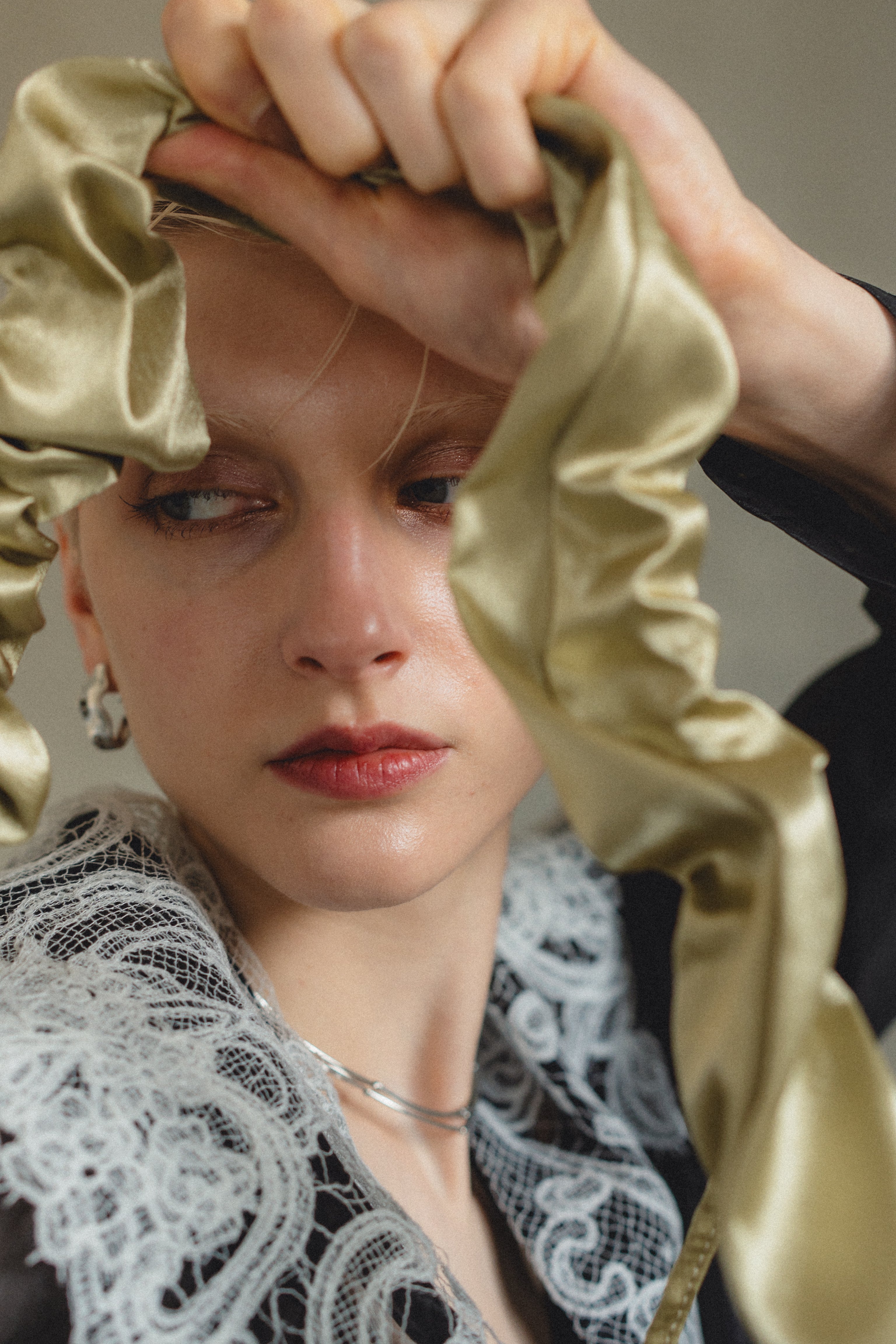 951 Frill handle clutch