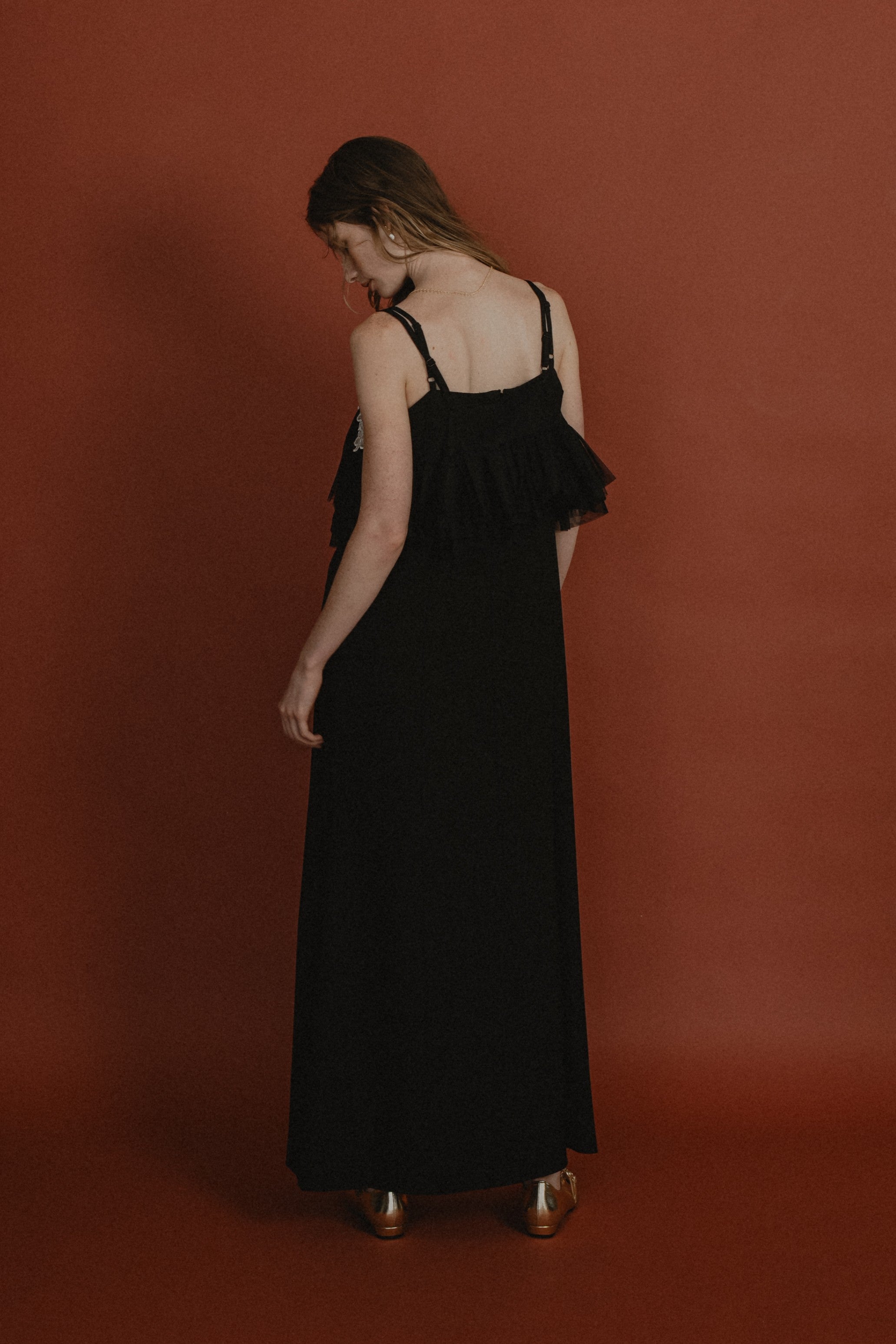1015 Petal embroidery dress