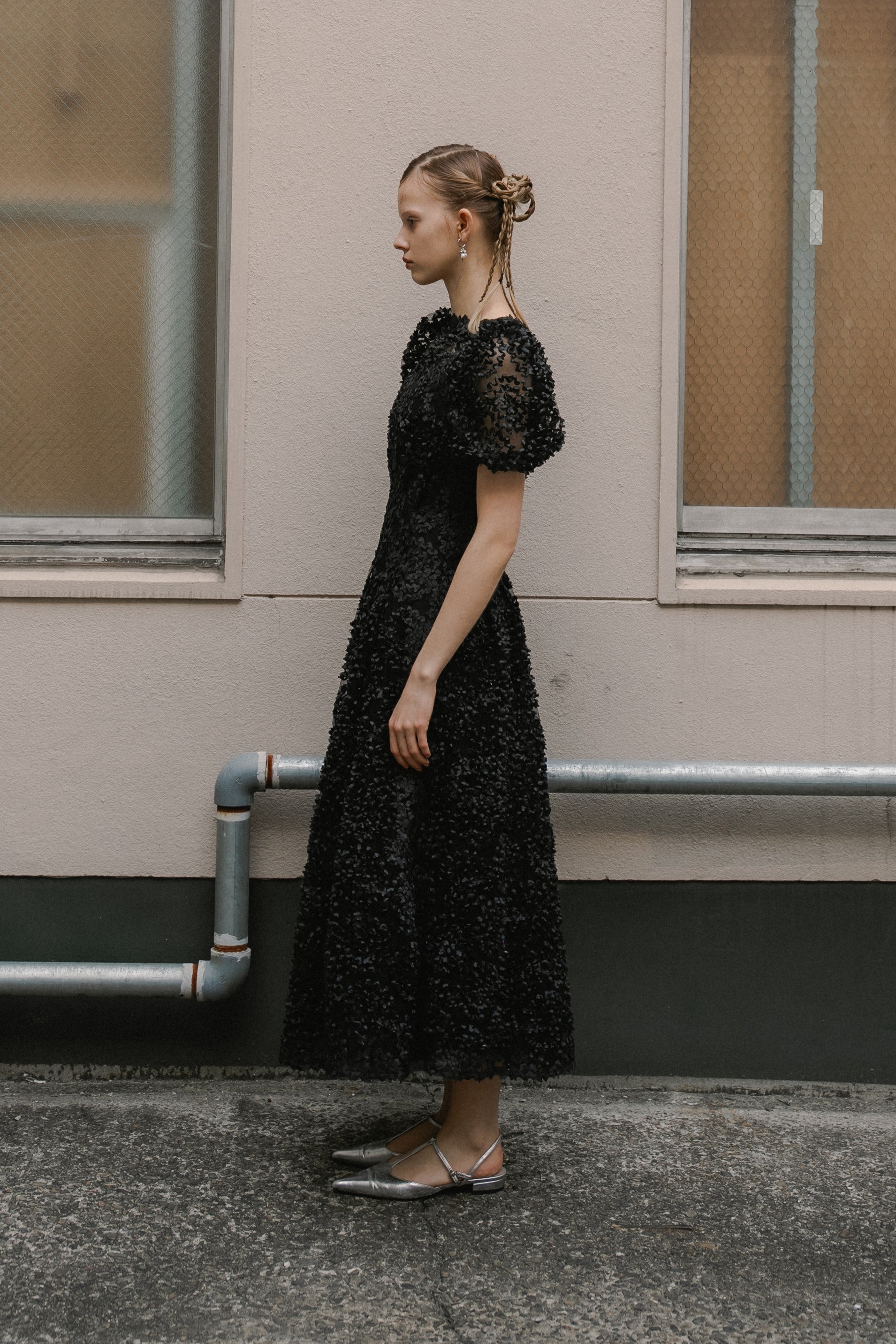 1056 Bloom noir dress