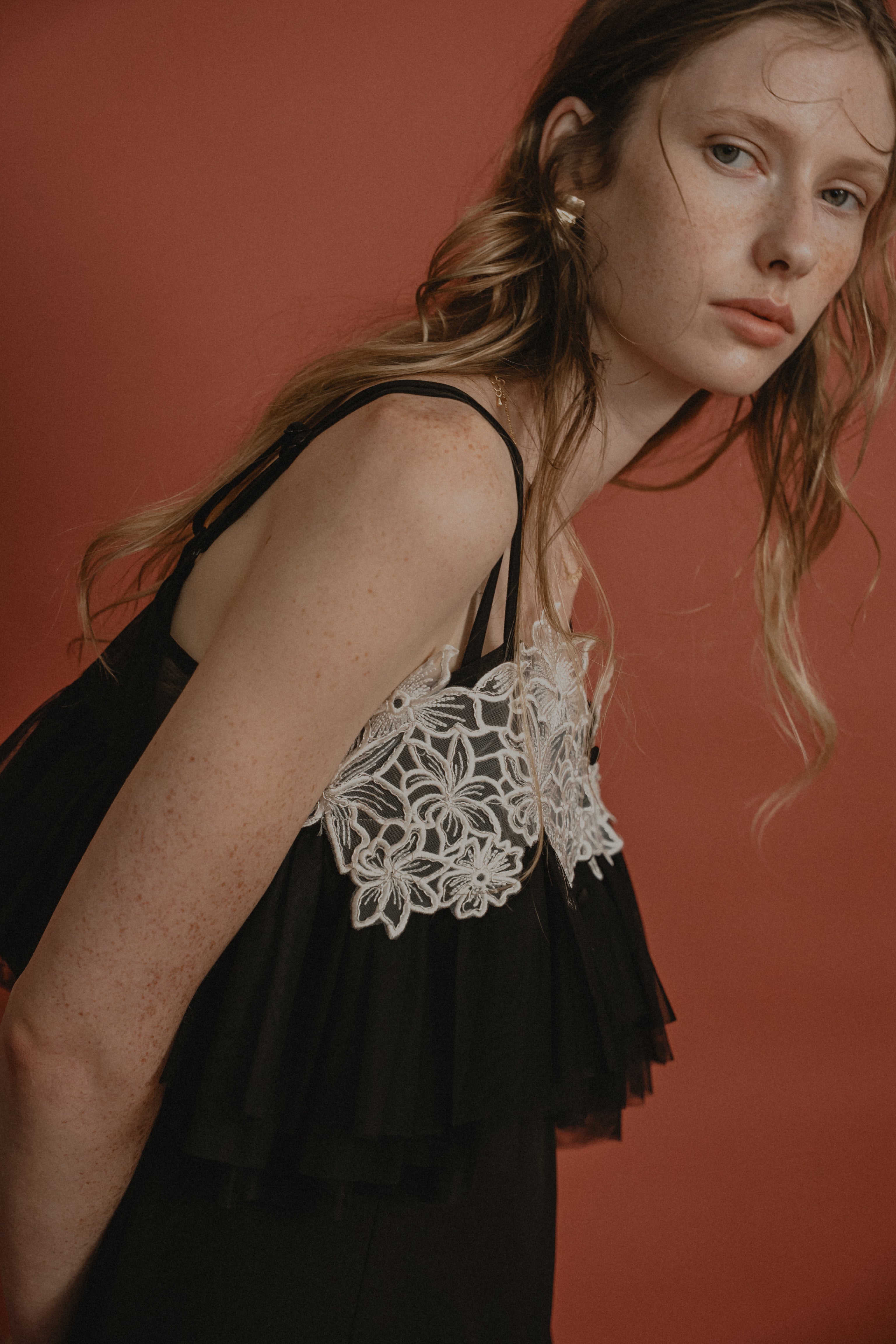 1015 Petal embroidery dress