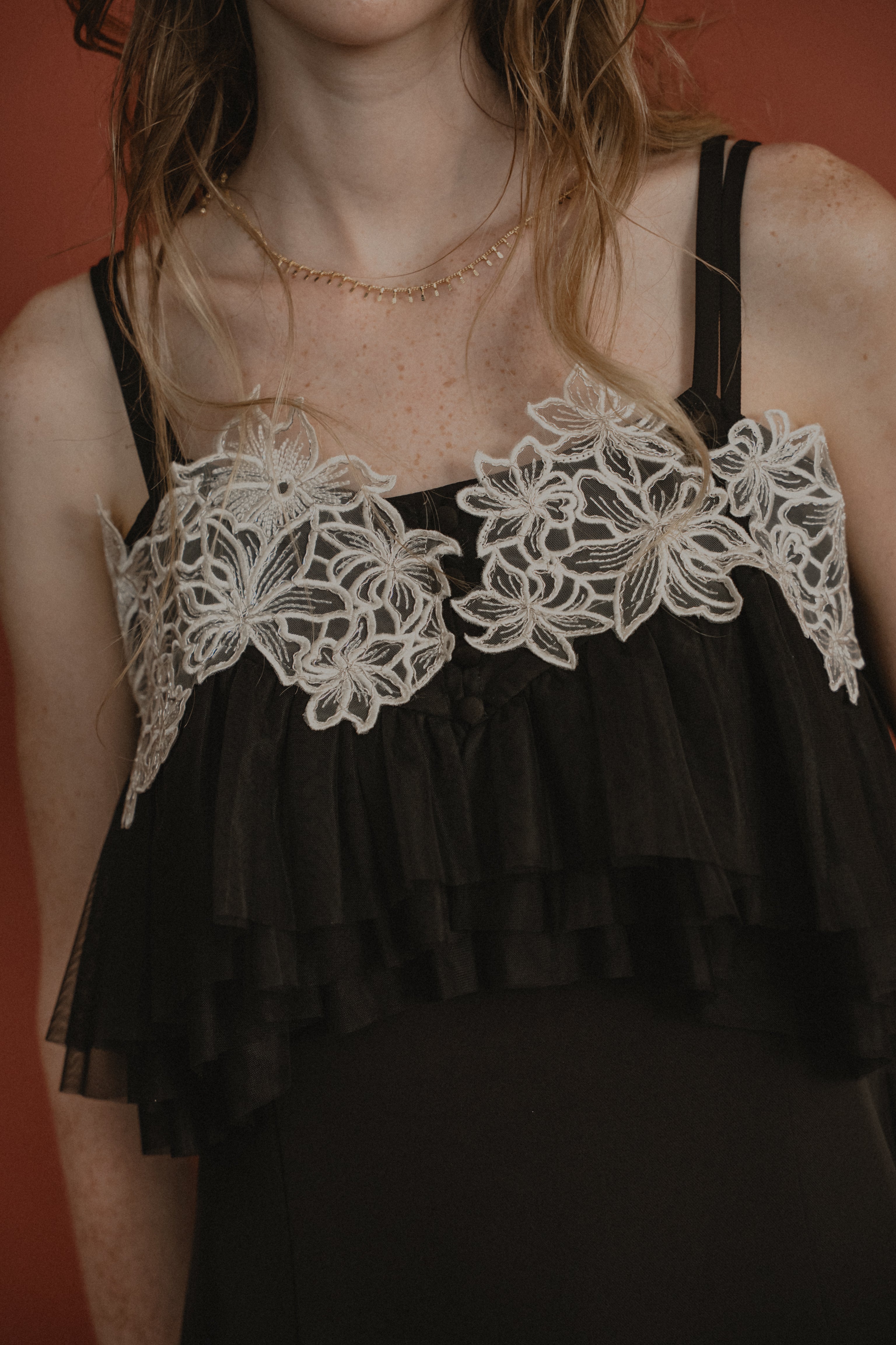 1015 Petal embroidery dress