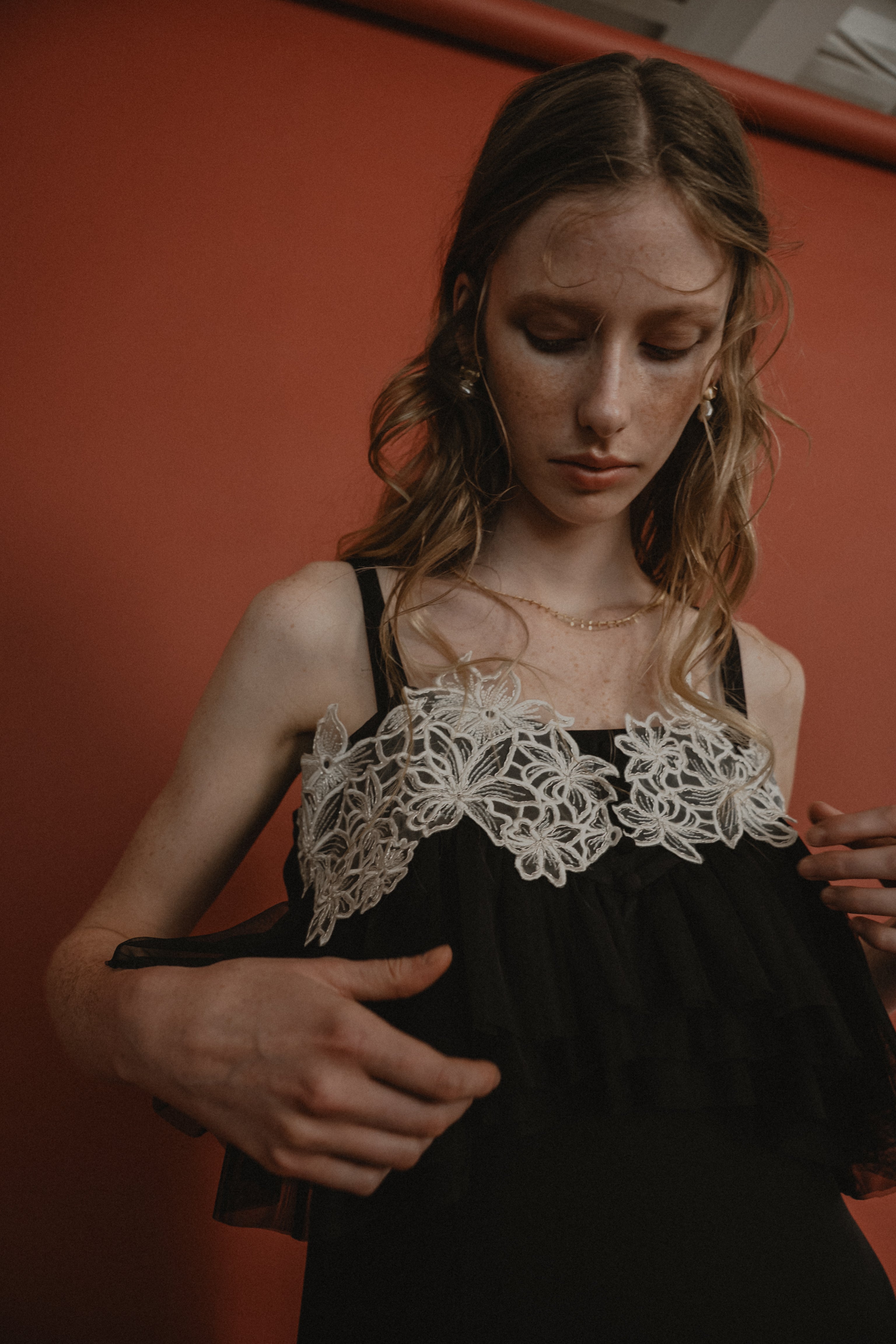 1015 Petal embroidery dress