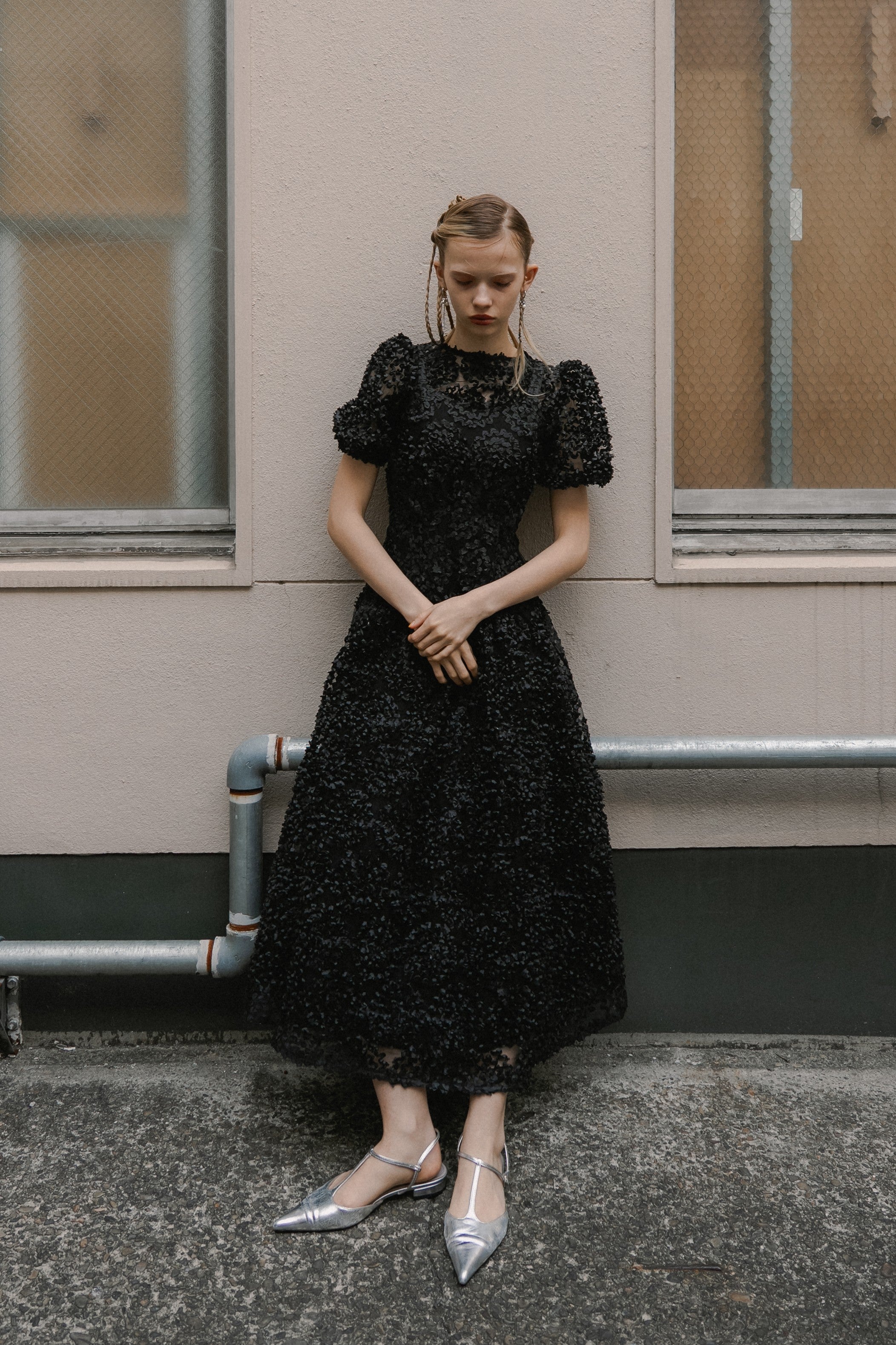 et.UNiVER │1056 Bloom noir dress – et.UNiVER │ 公式オンラインストア