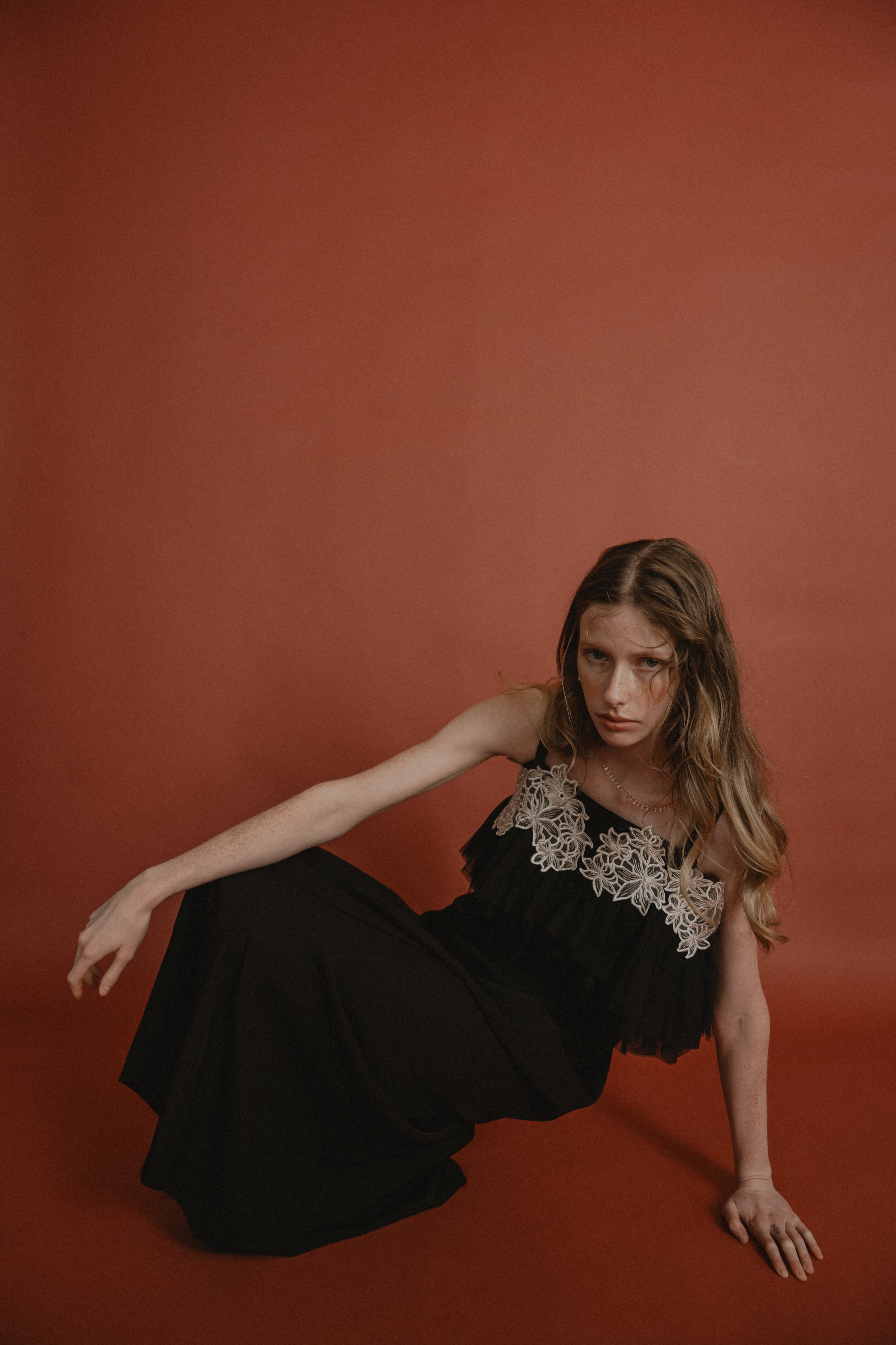 1015 Petal embroidery dress