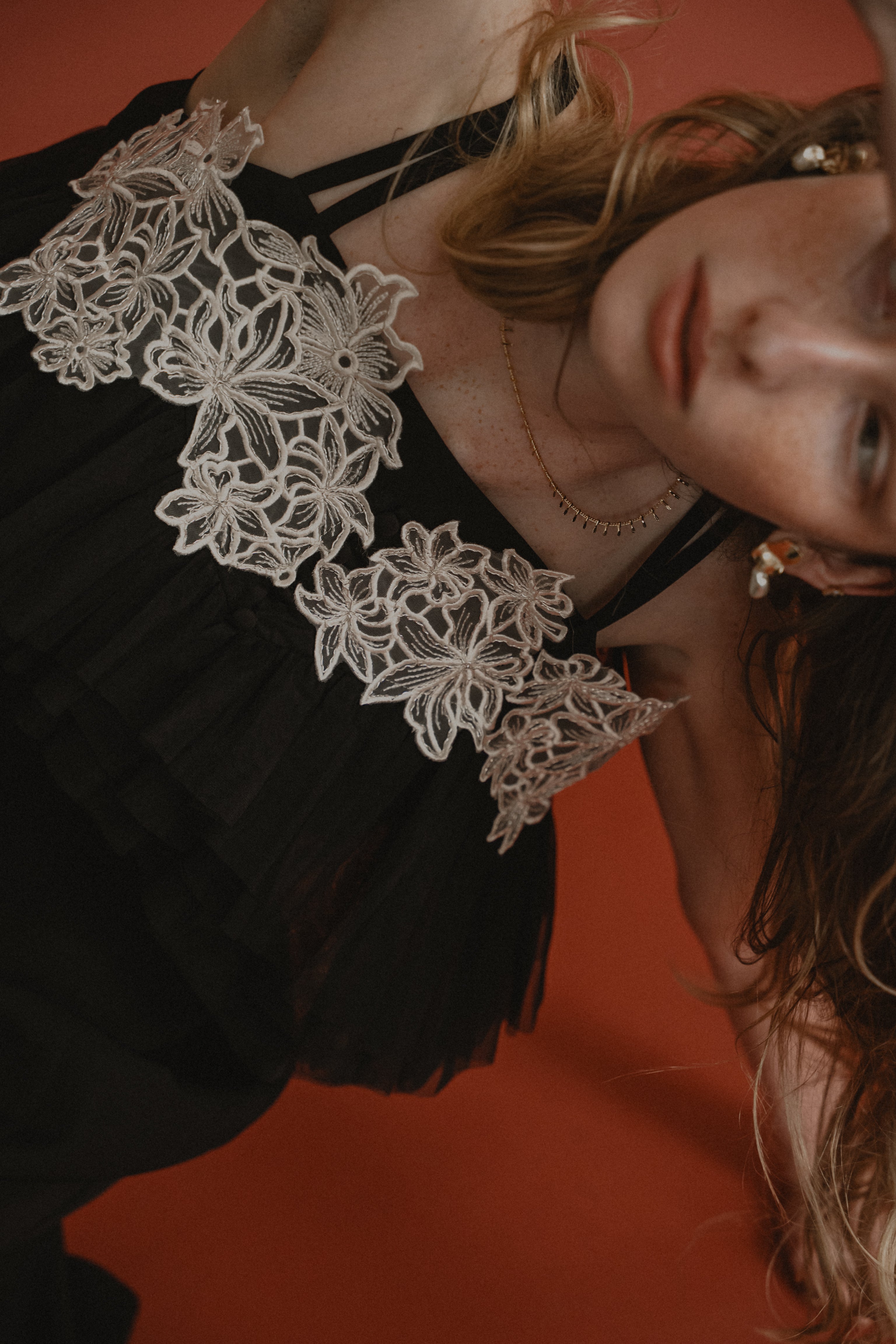 1015 Petal embroidery dress