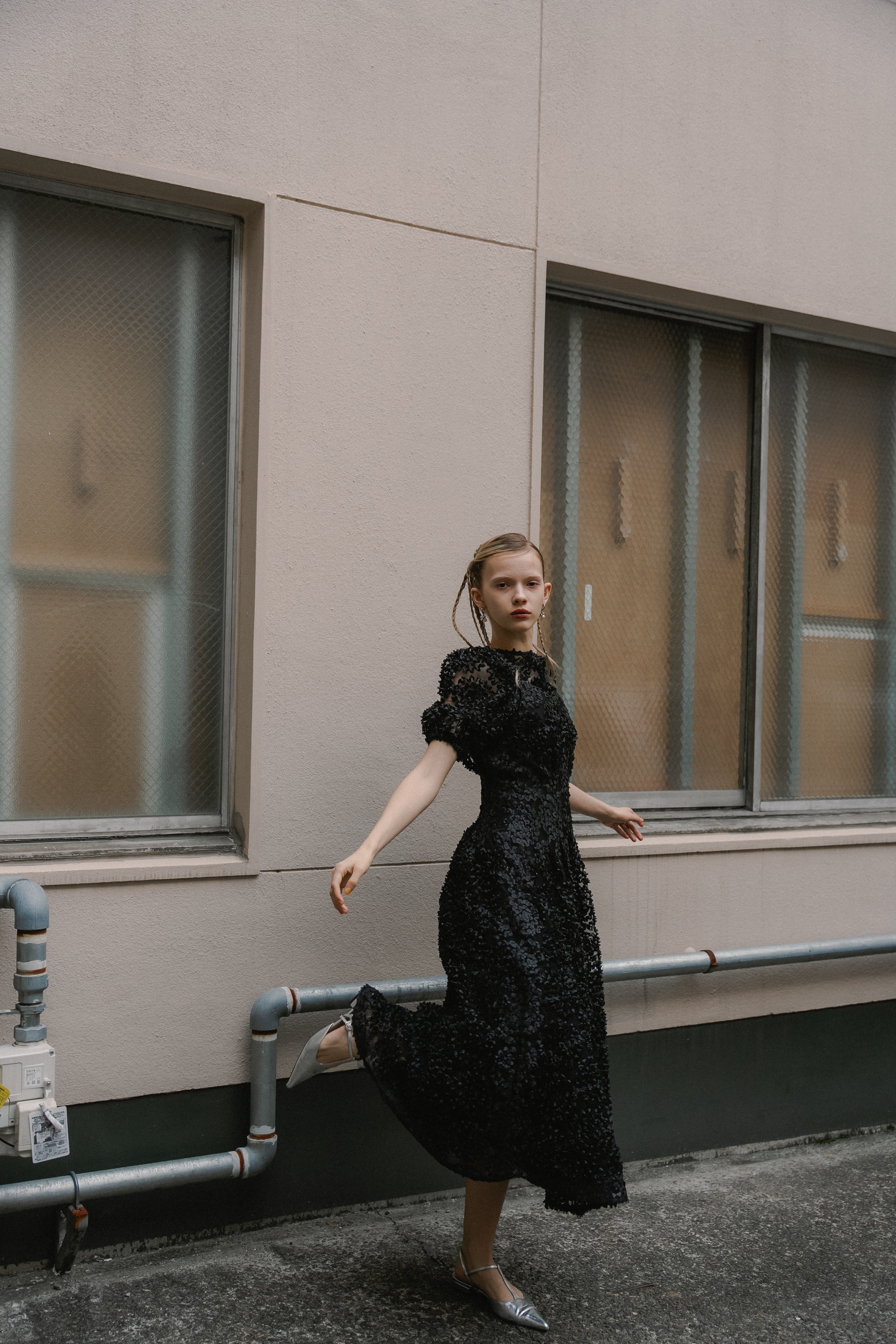 Bloom noir dress et.UNiVER パーティードレス　イエロー et.UNiVER │1056 Bloom noir dress – et.UNiVER │ 公式オンラインストア