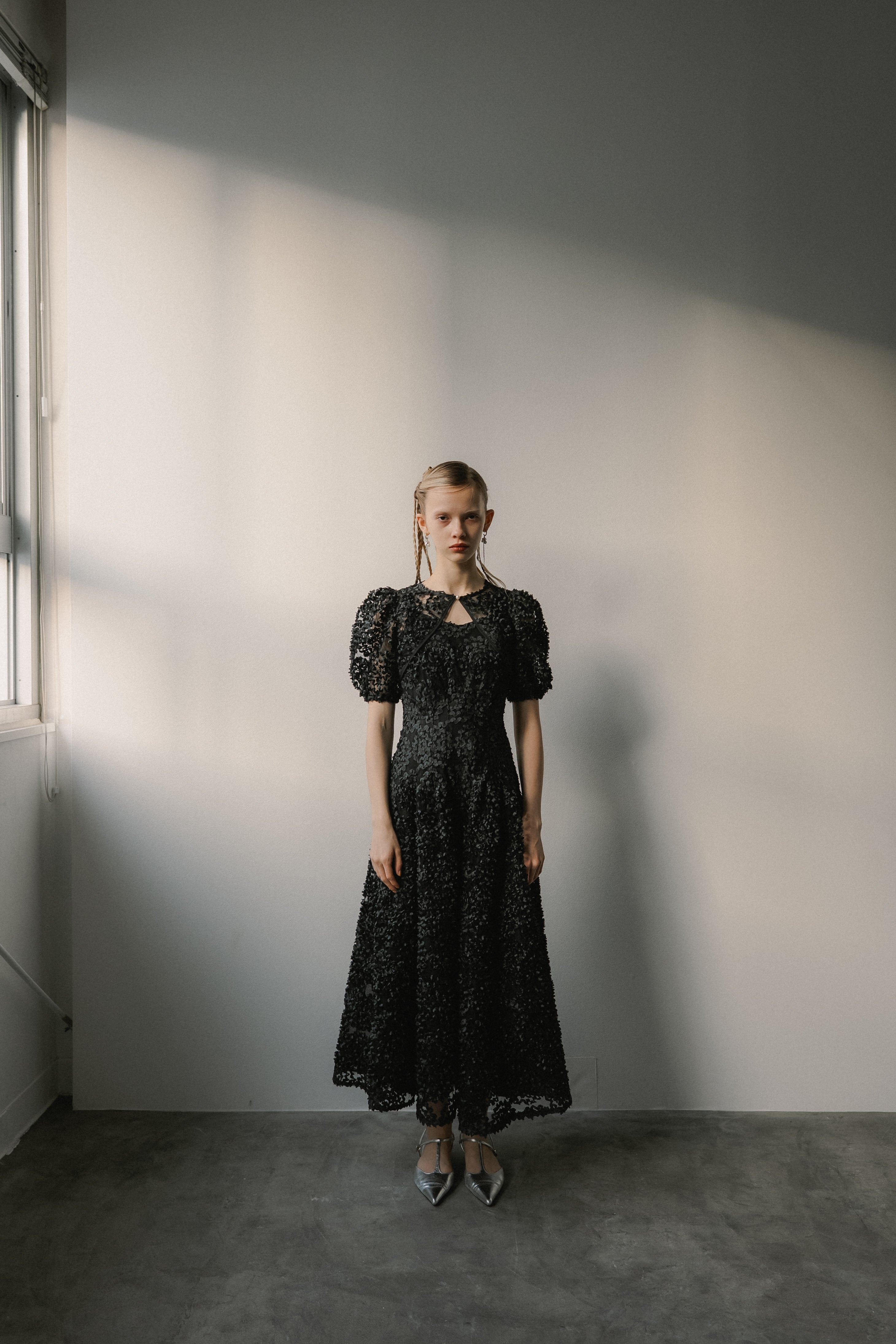 1056 Bloom noir dress