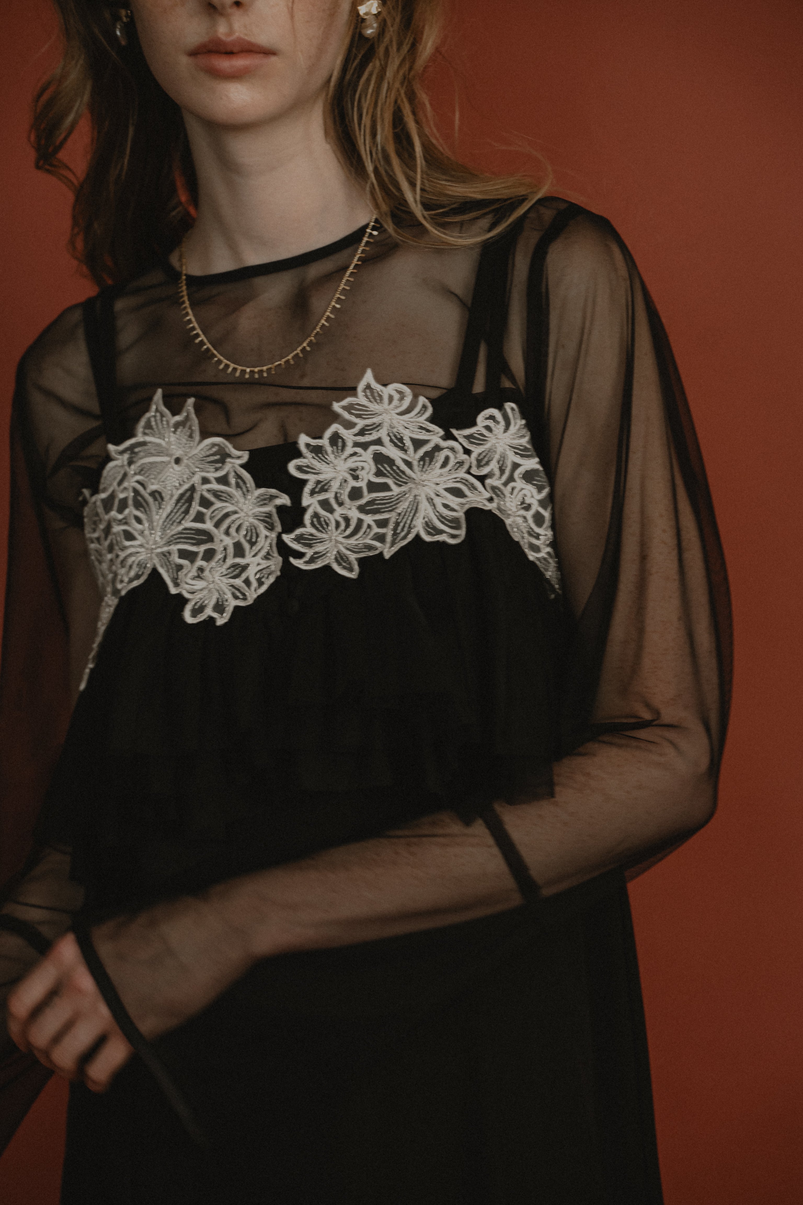 1015 Petal embroidery dress