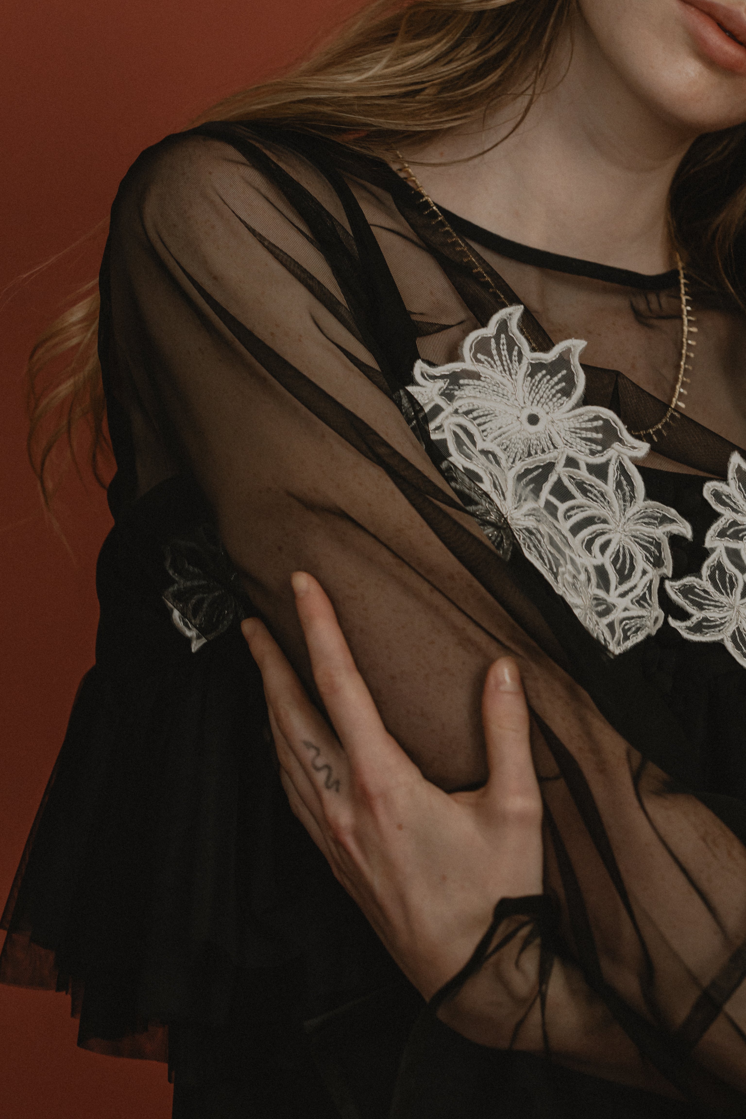1015 Petal embroidery dress