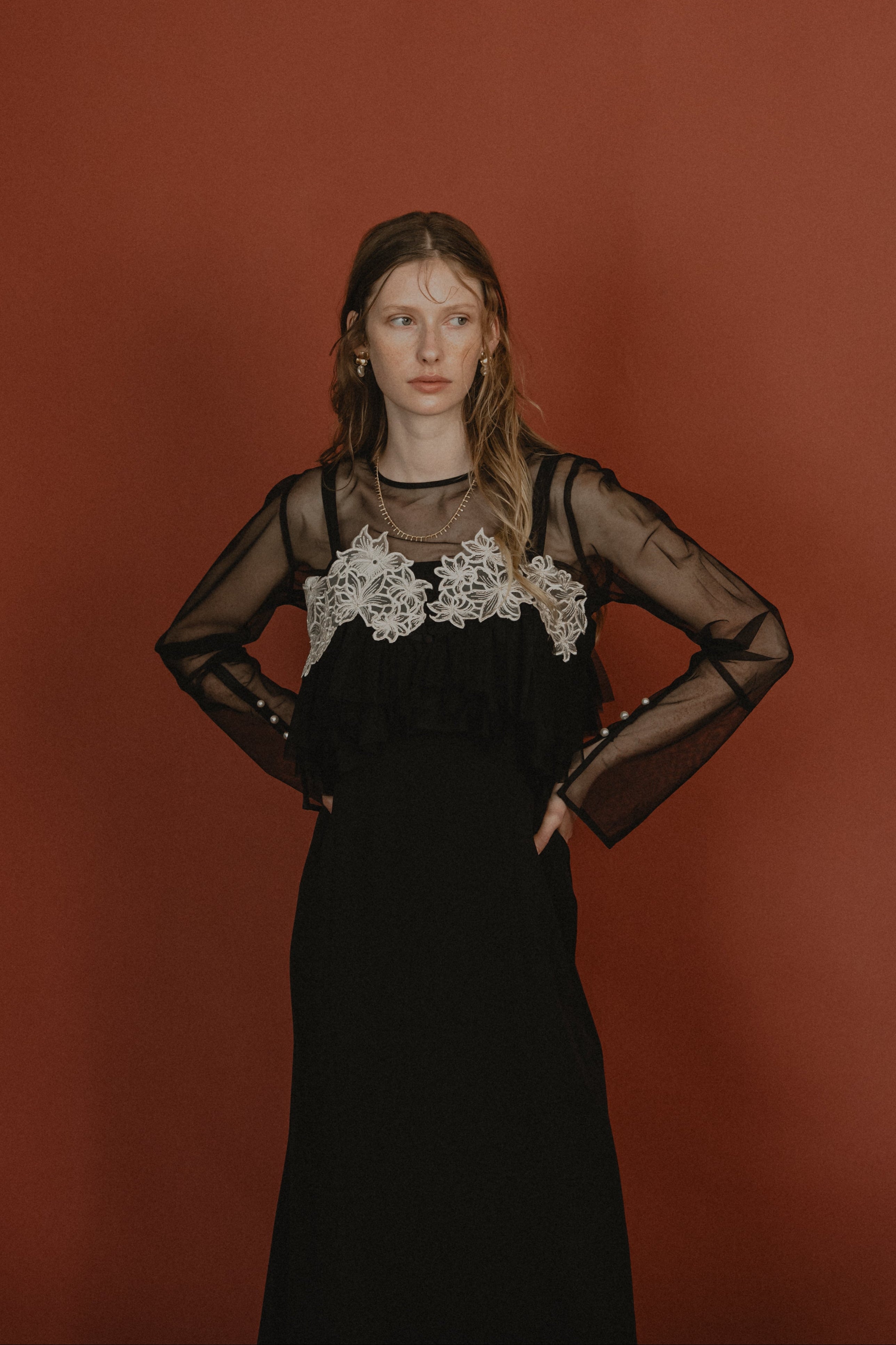 1015 Petal embroidery dress