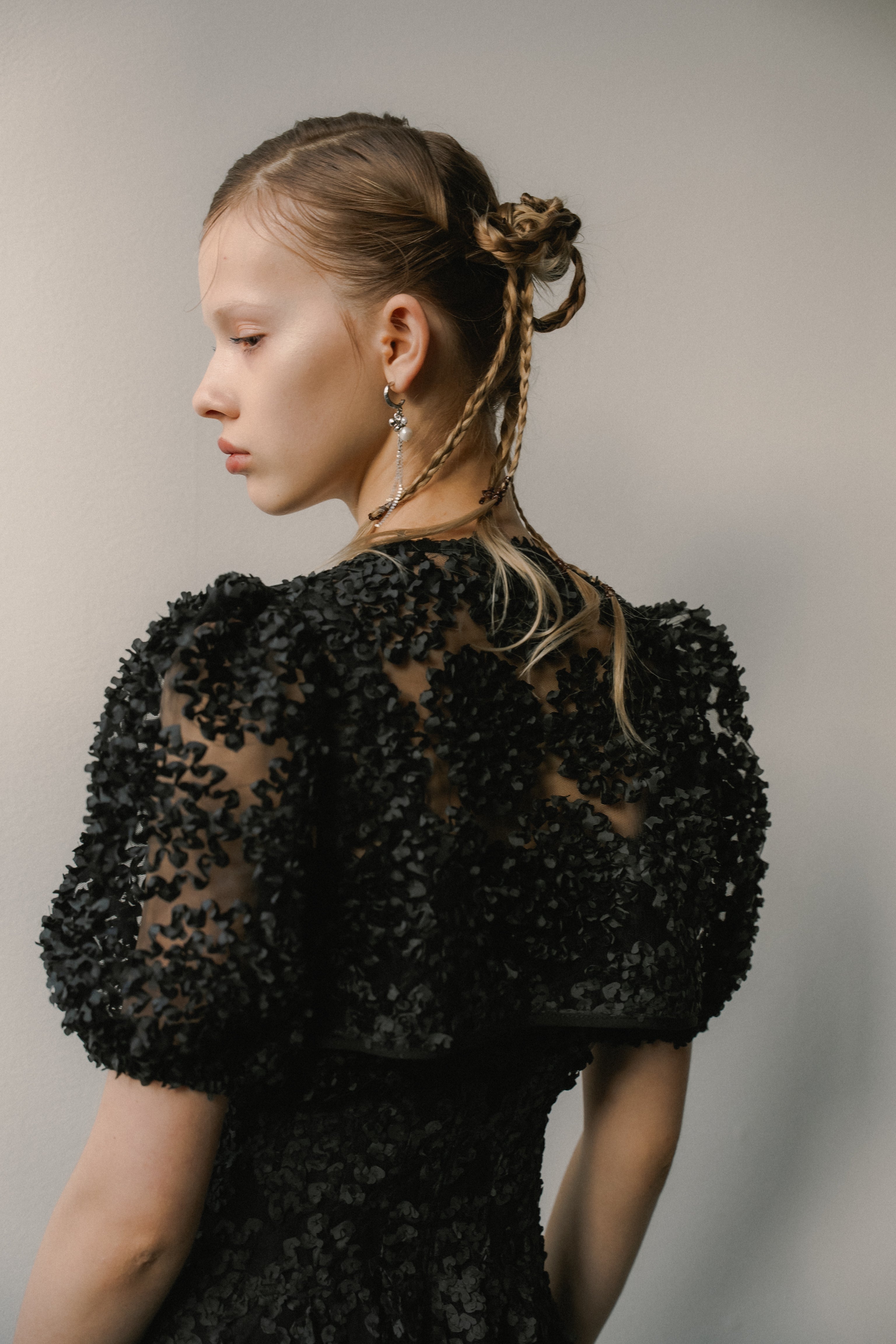 1056 Bloom noir dress