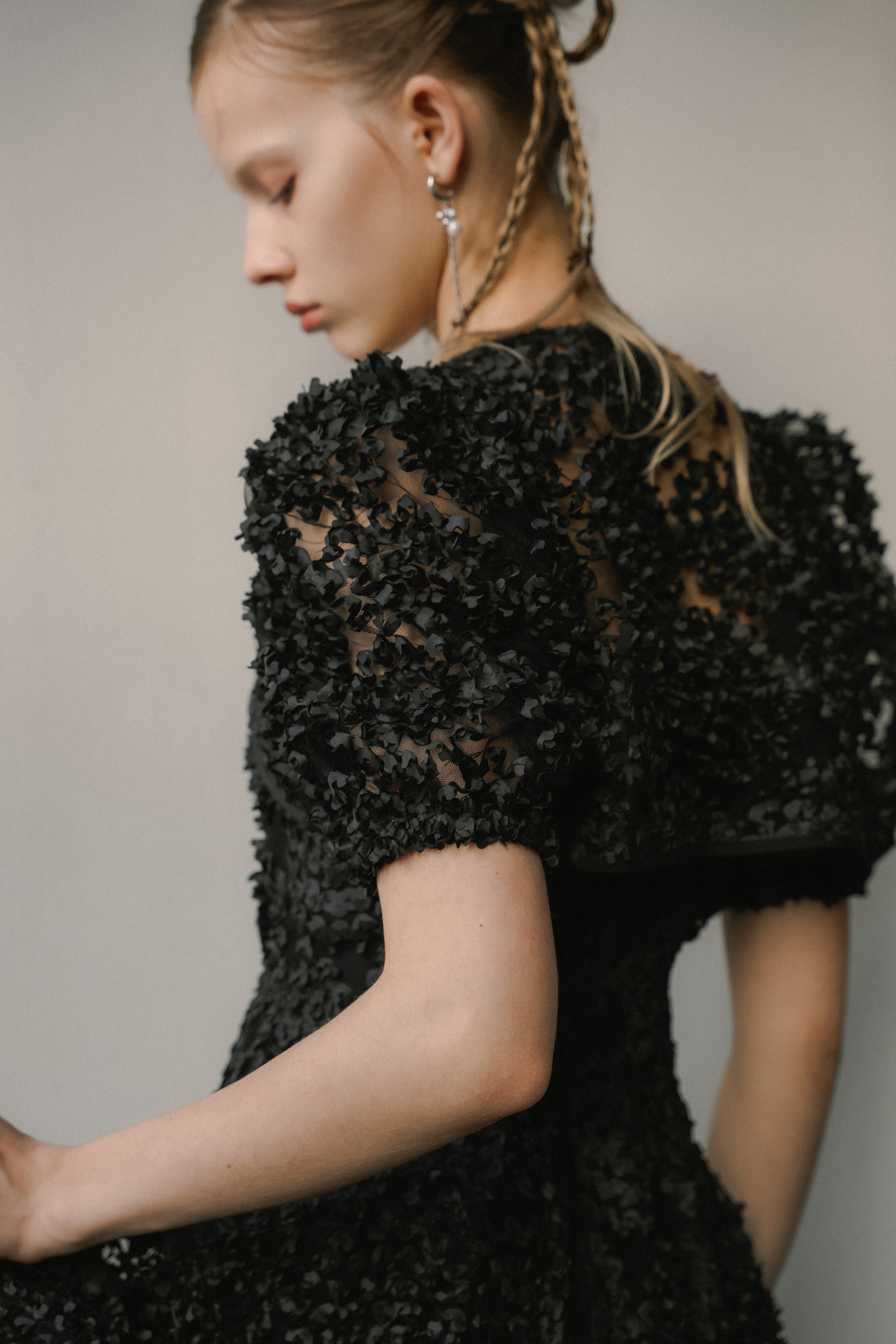 1056 Bloom noir dress