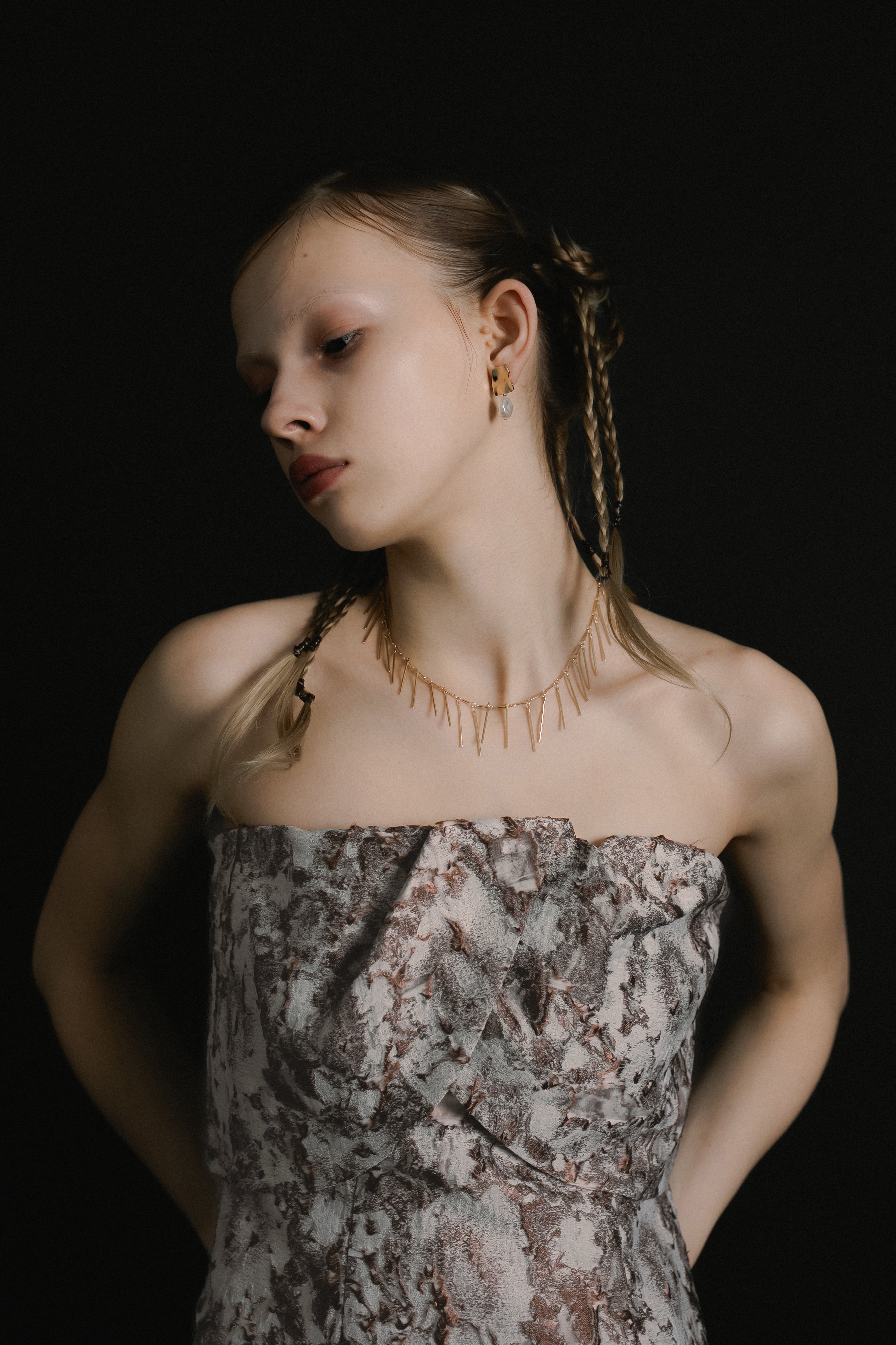 1069 Sculpture dress