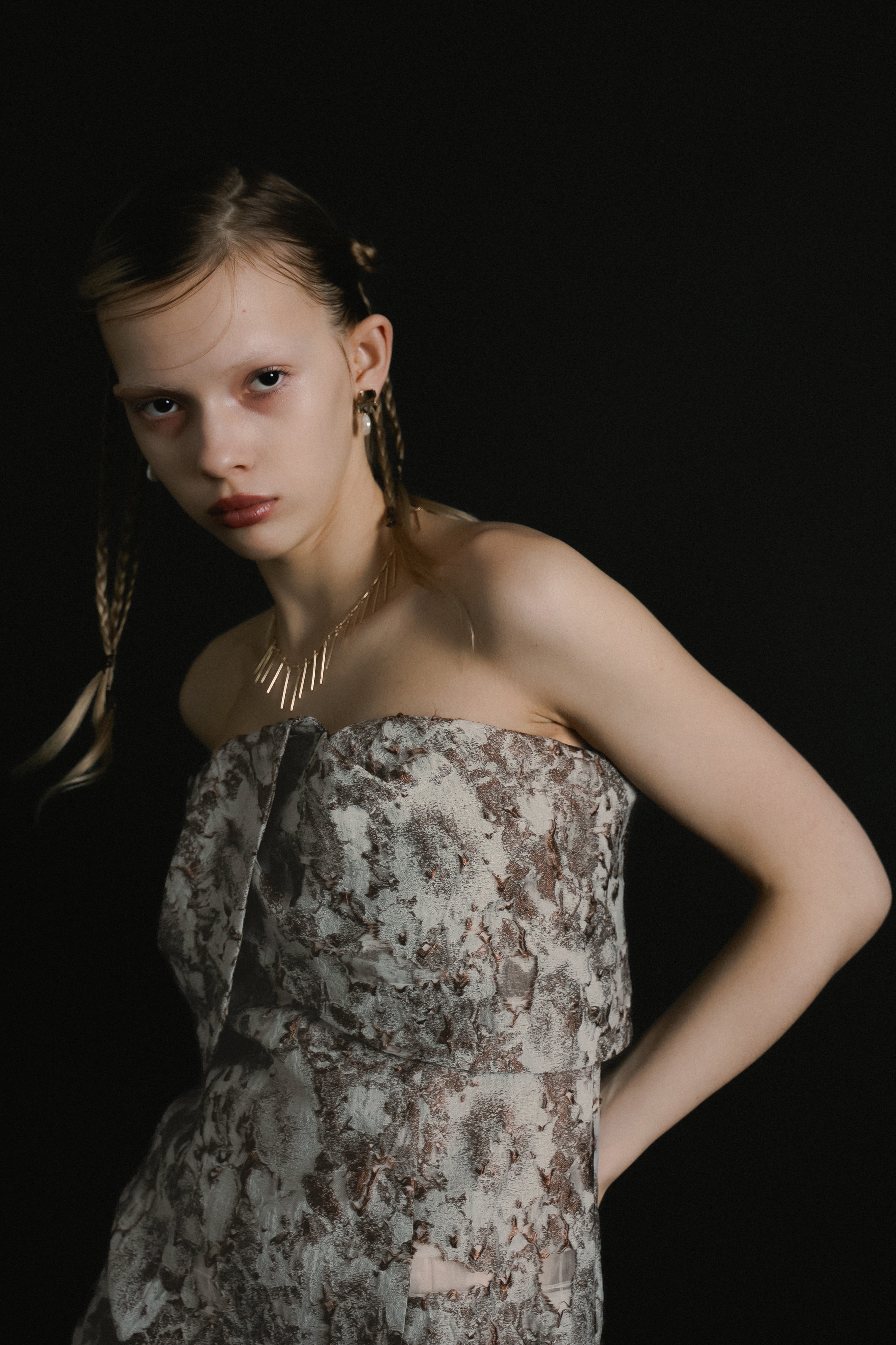 1069 Sculpture dress