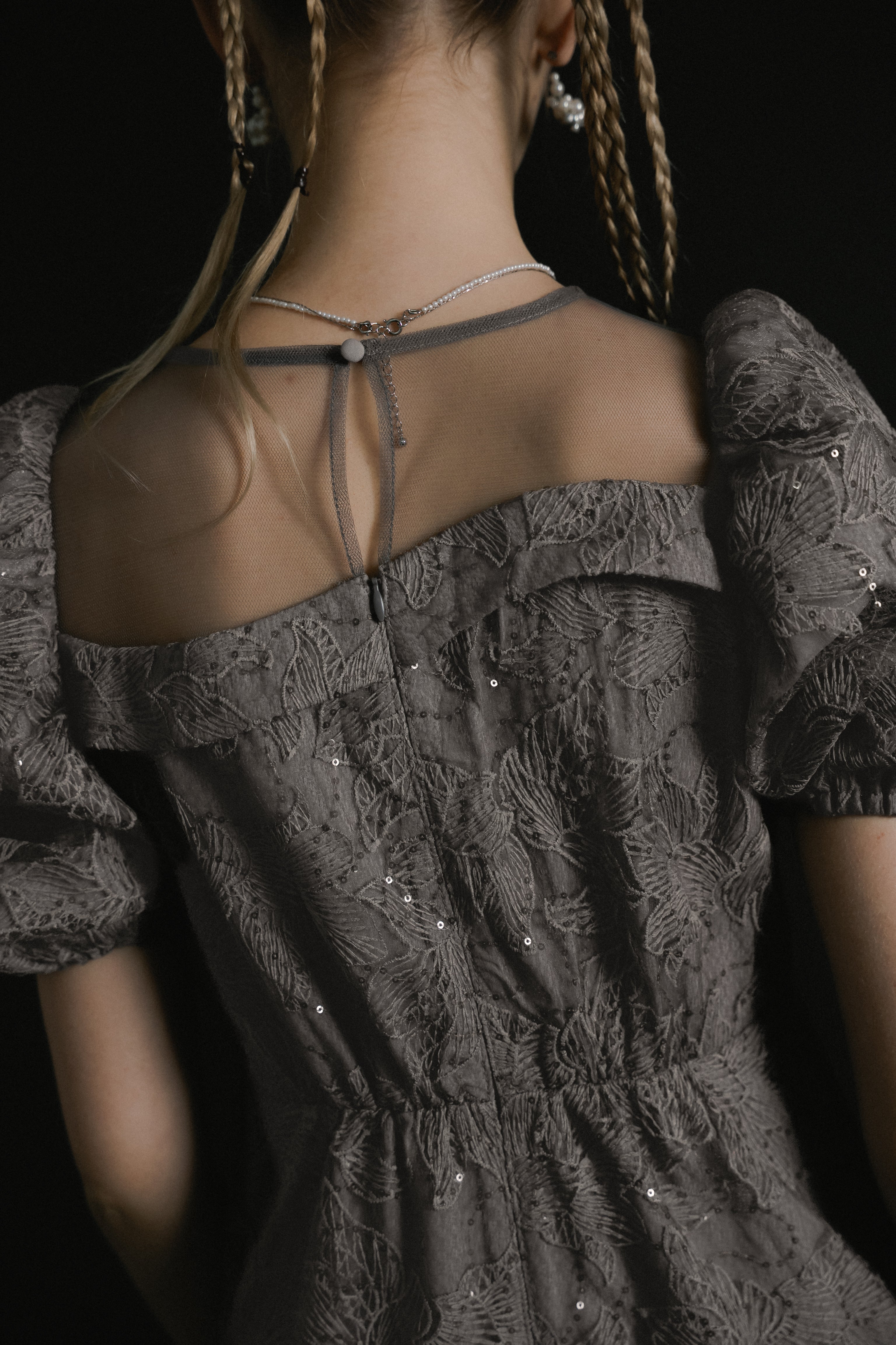 1058 Luce lace dress