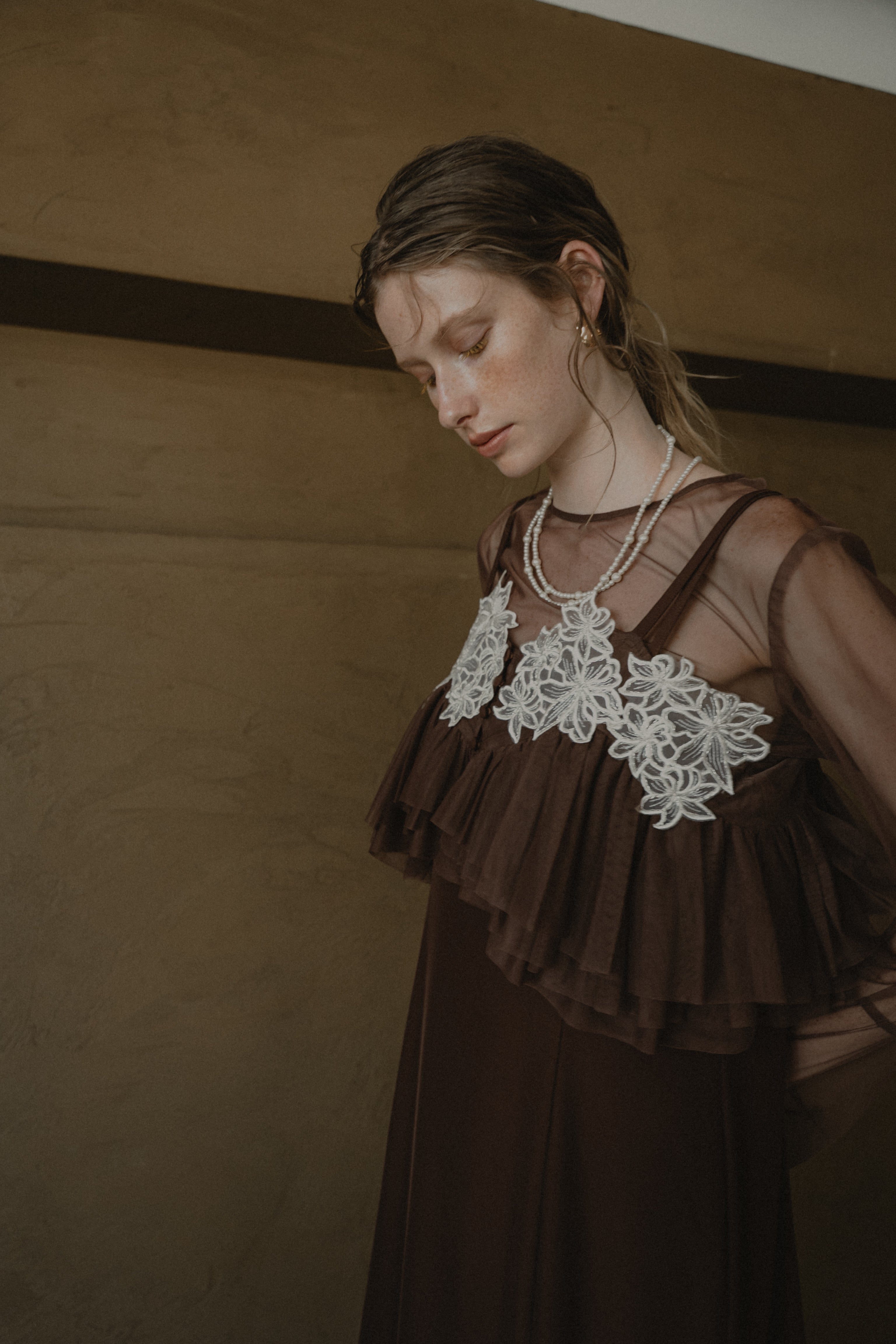 1015 Petal embroidery dress