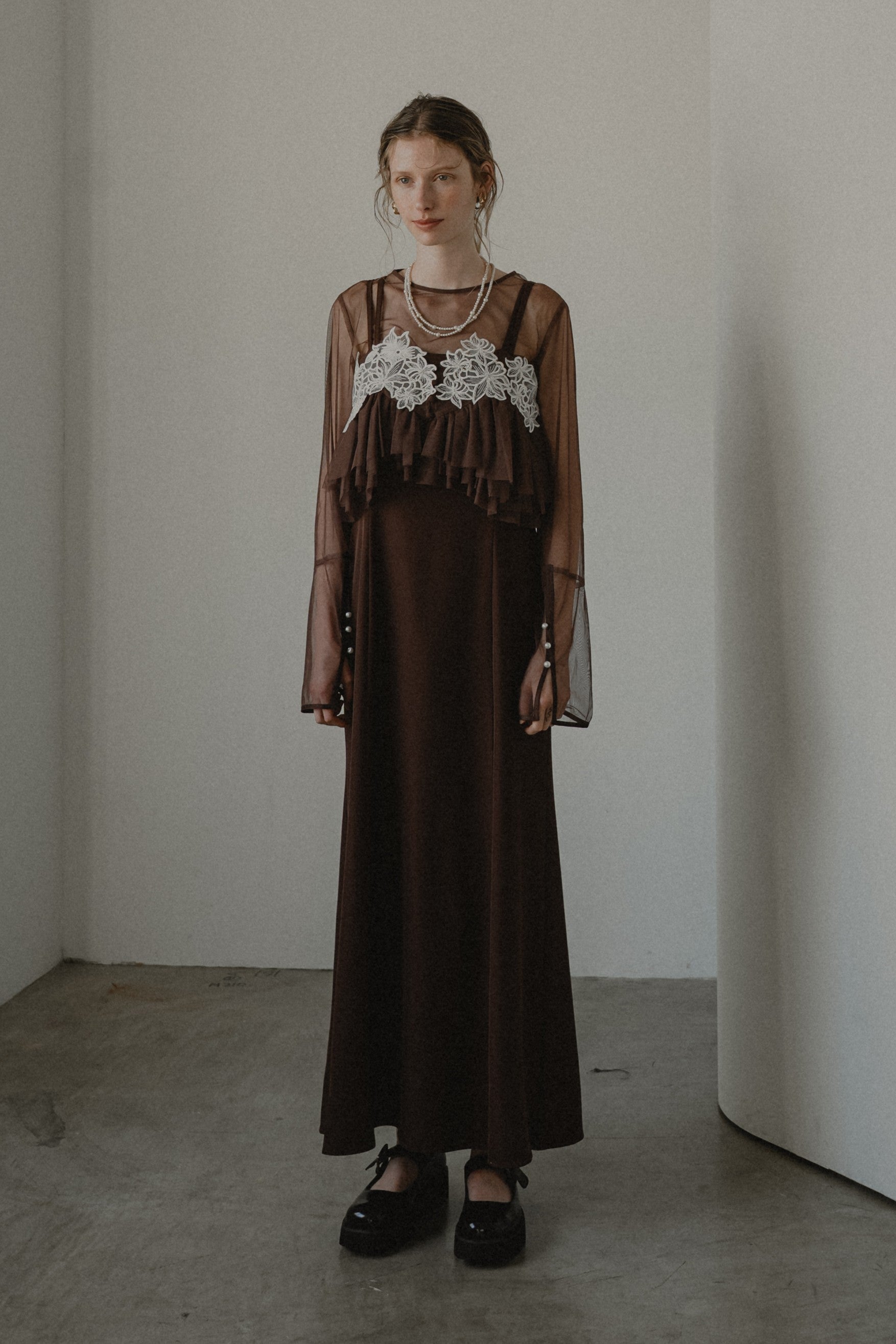 1015 Petal embroidery dress