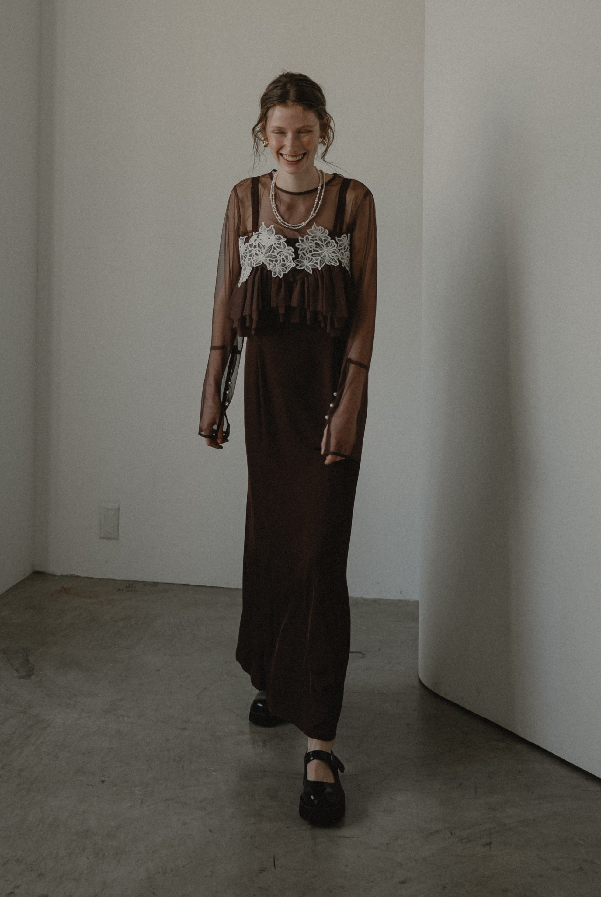 1015 Petal embroidery dress