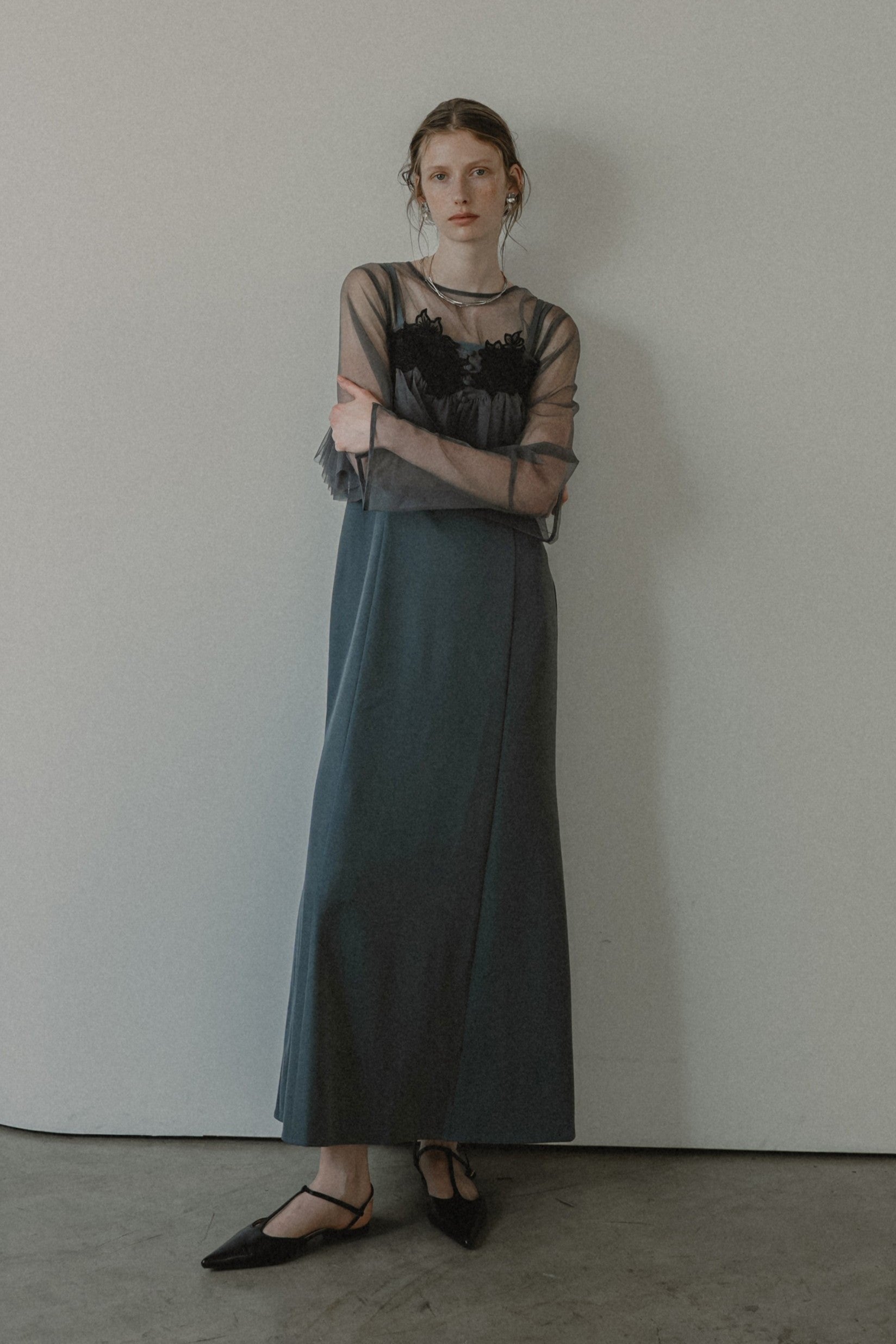 1015 Petal embroidery dress