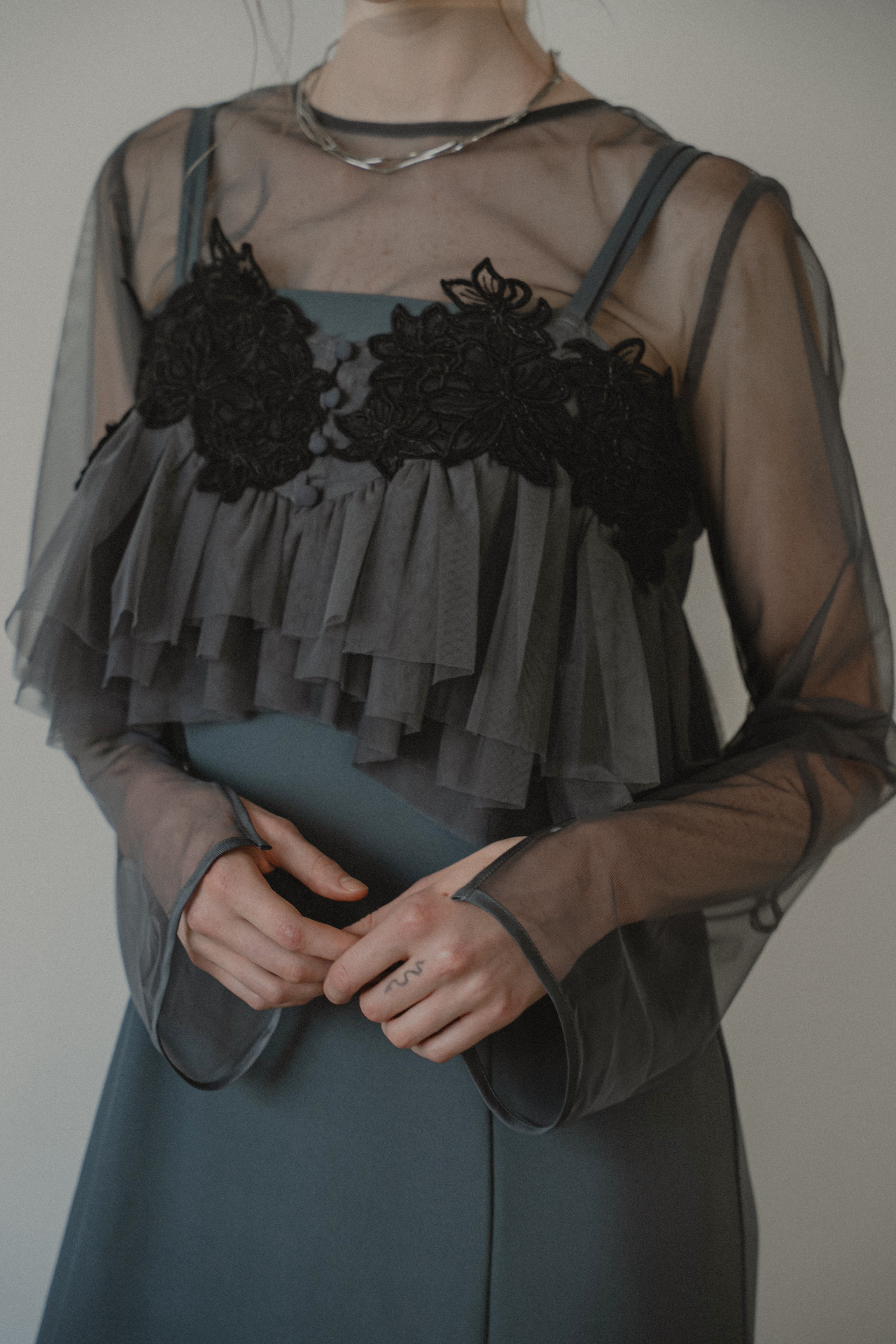 1015 Petal embroidery dress