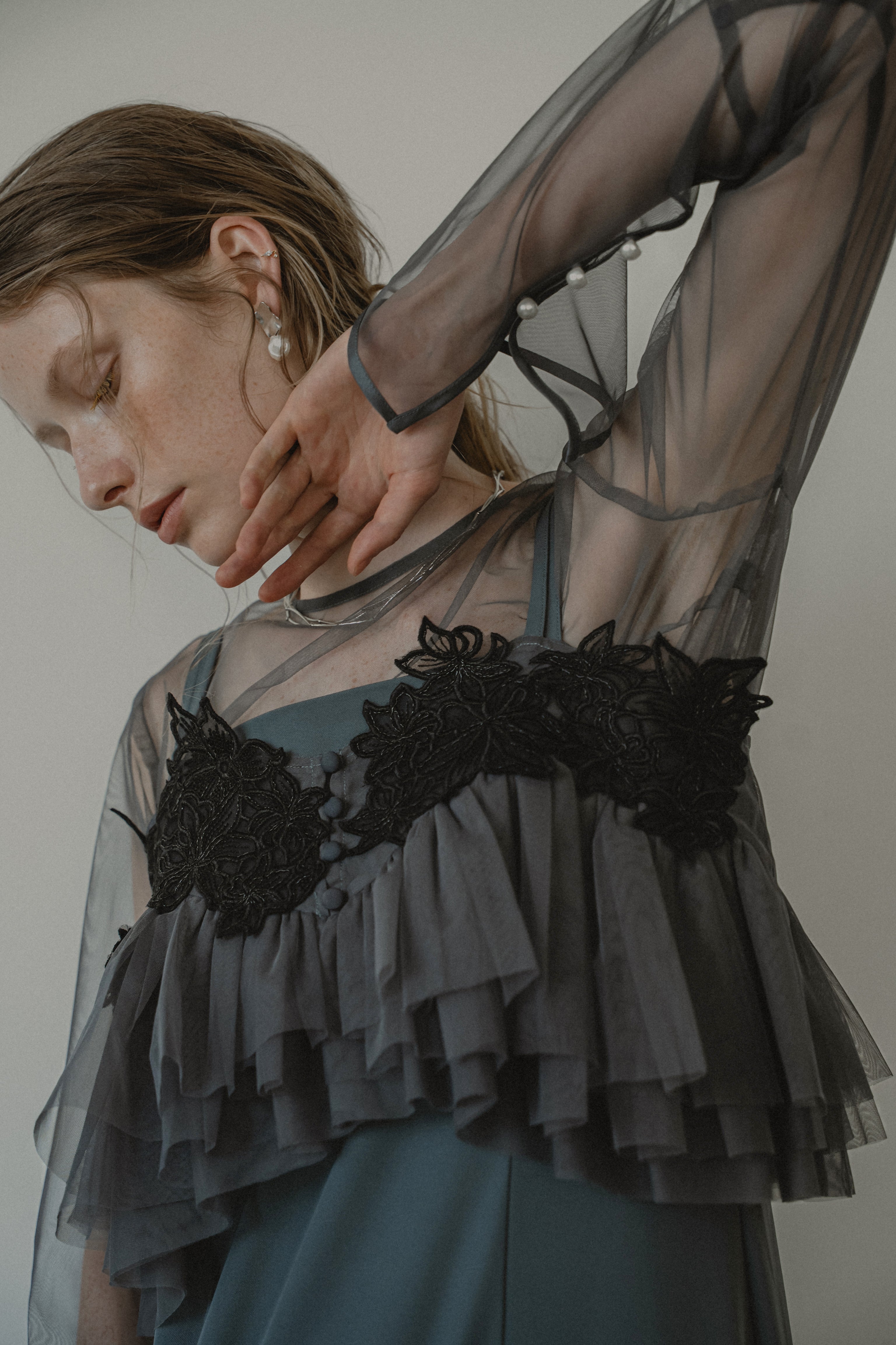 1015 Petal embroidery dress