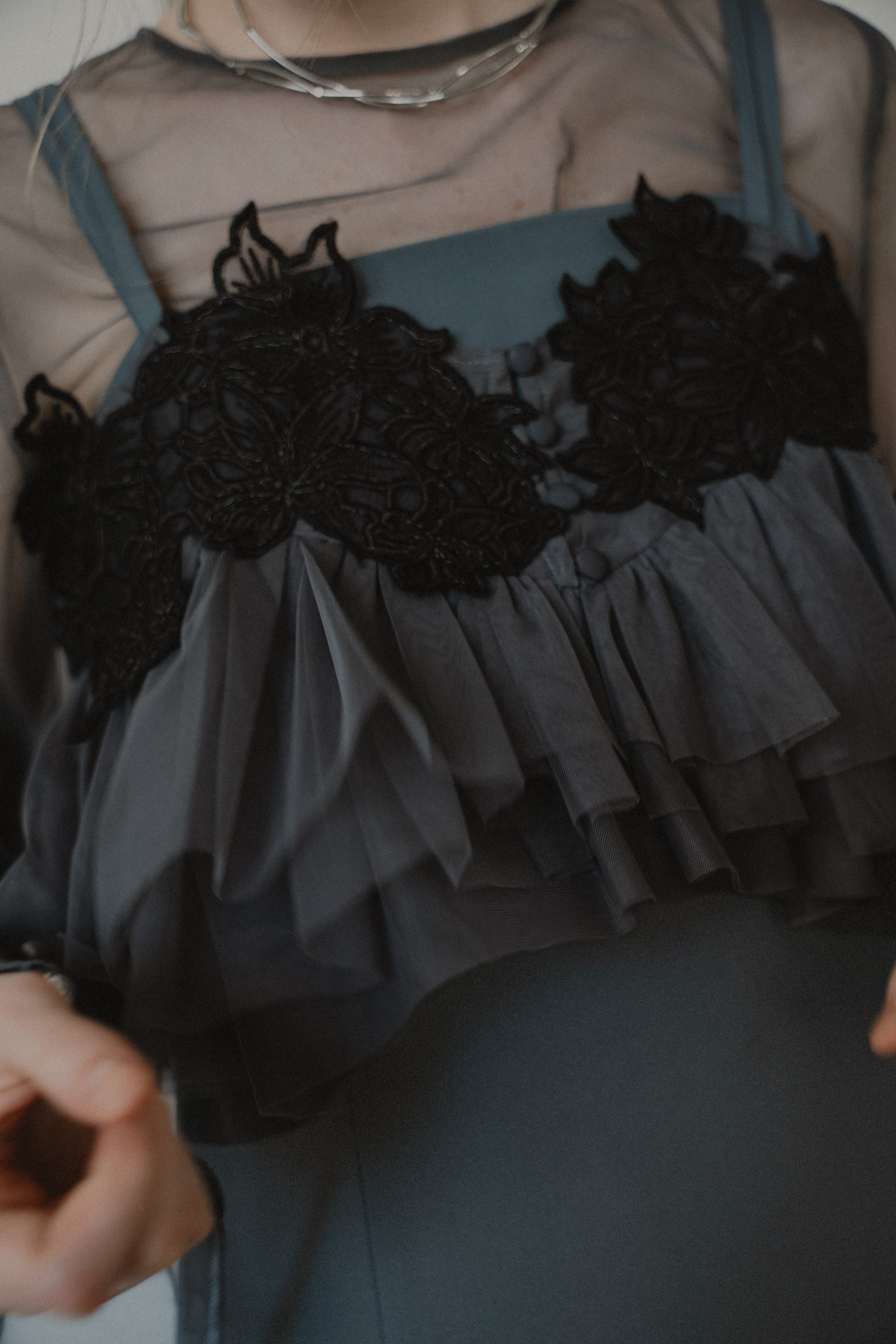 1015 Petal embroidery dress