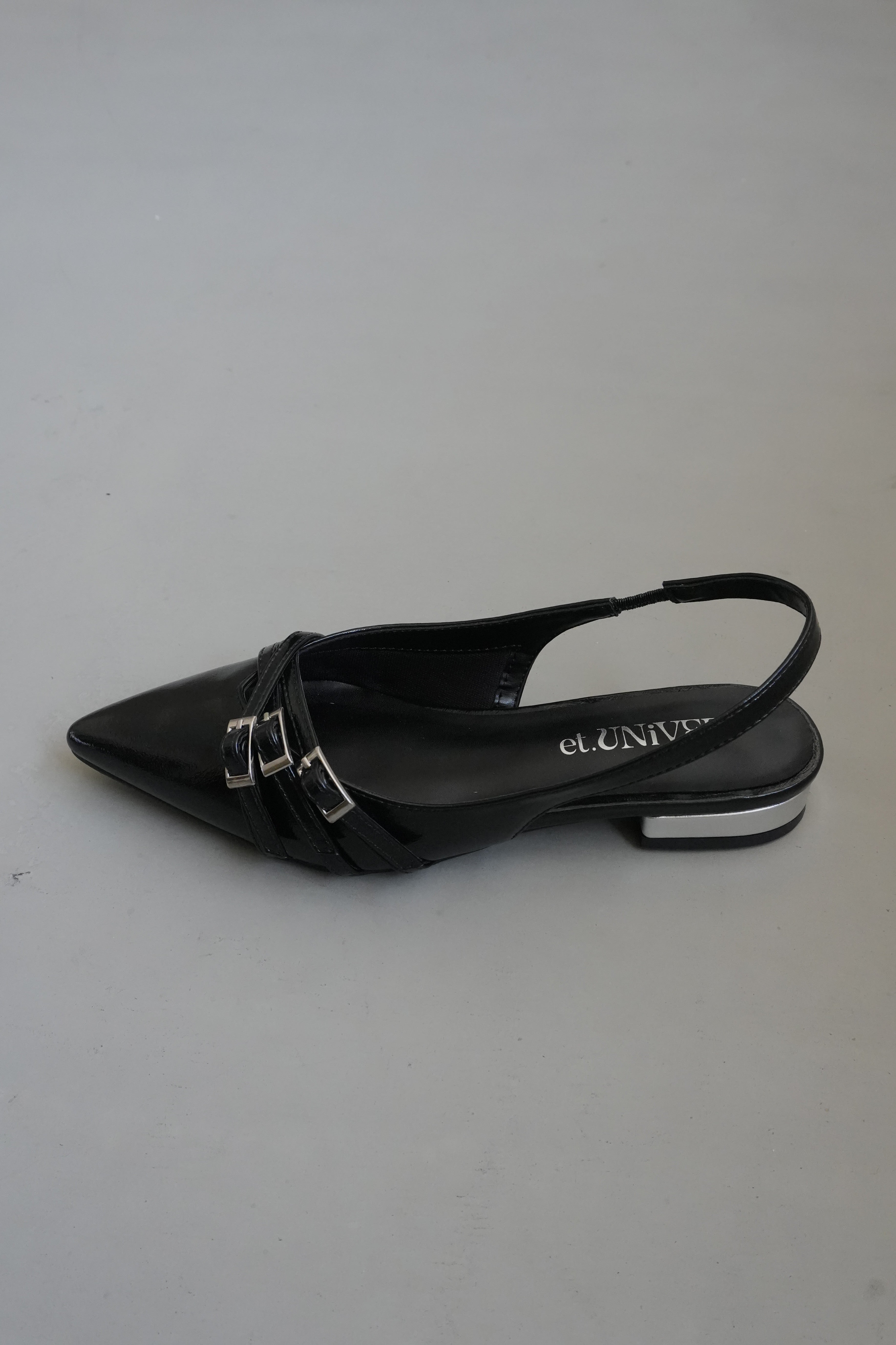 962 strap overlay pumps