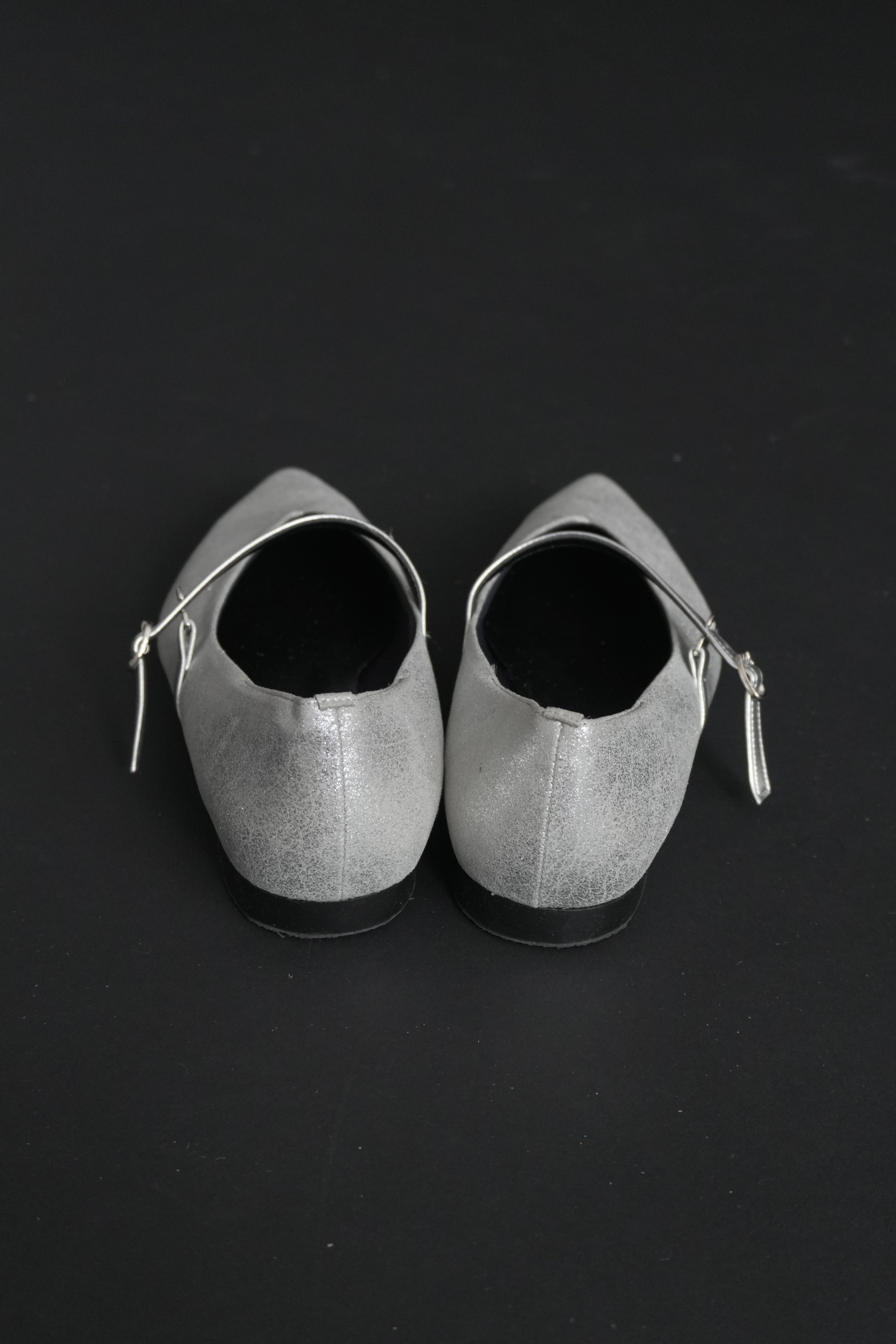 1101 Single Strap Pointed Flats
