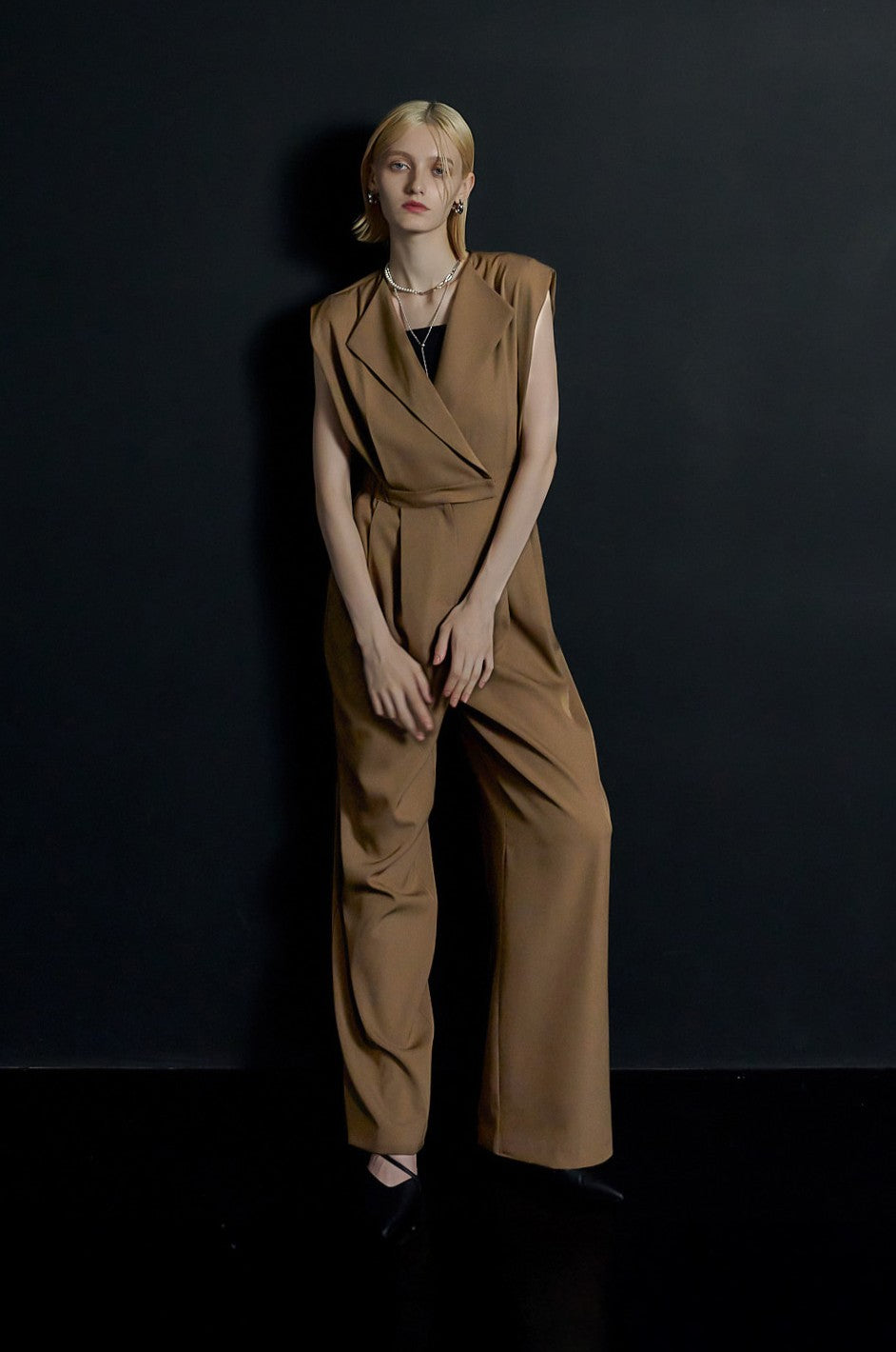 920 Standout collar all-in-pants